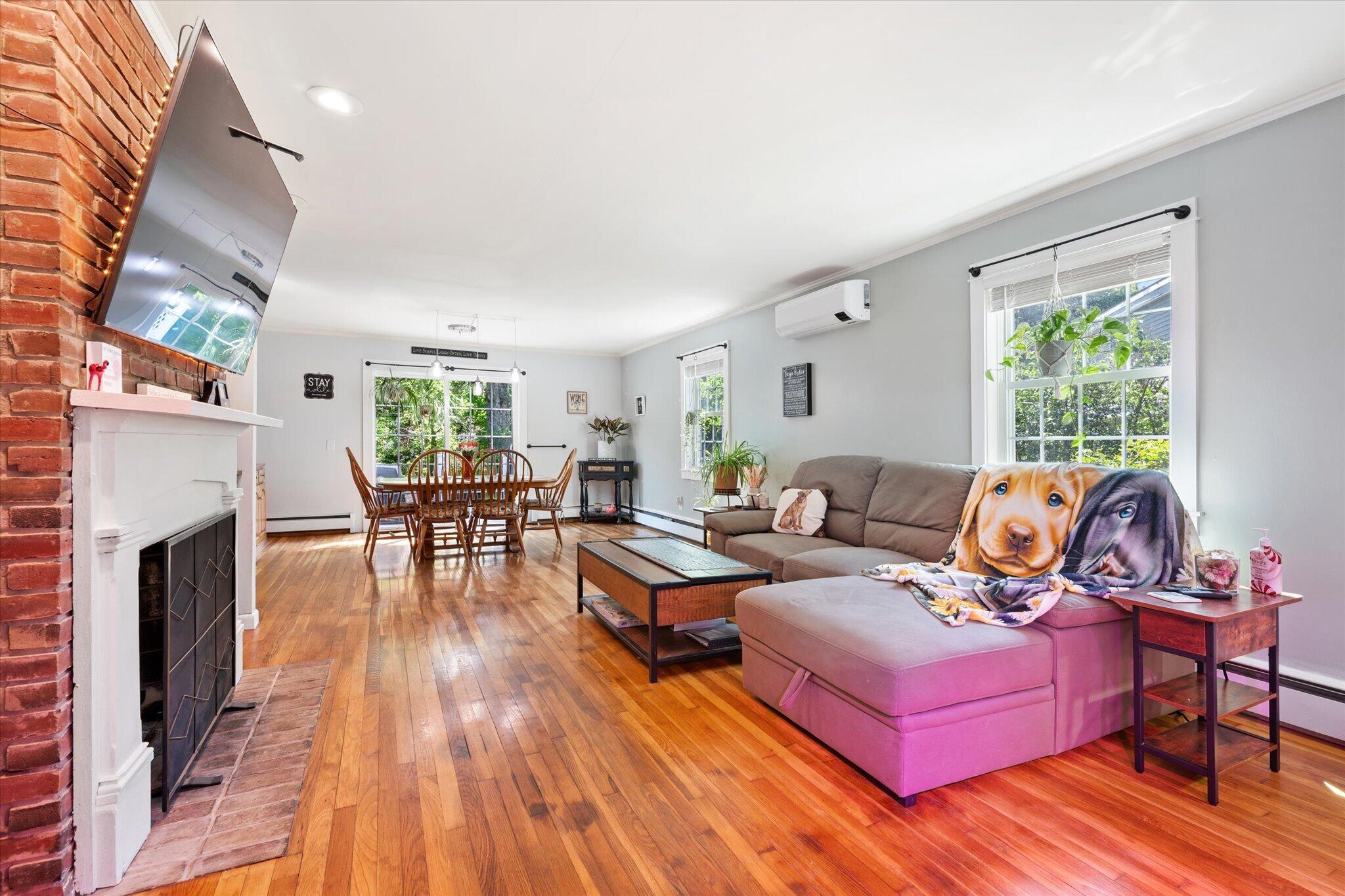 20-Living Room