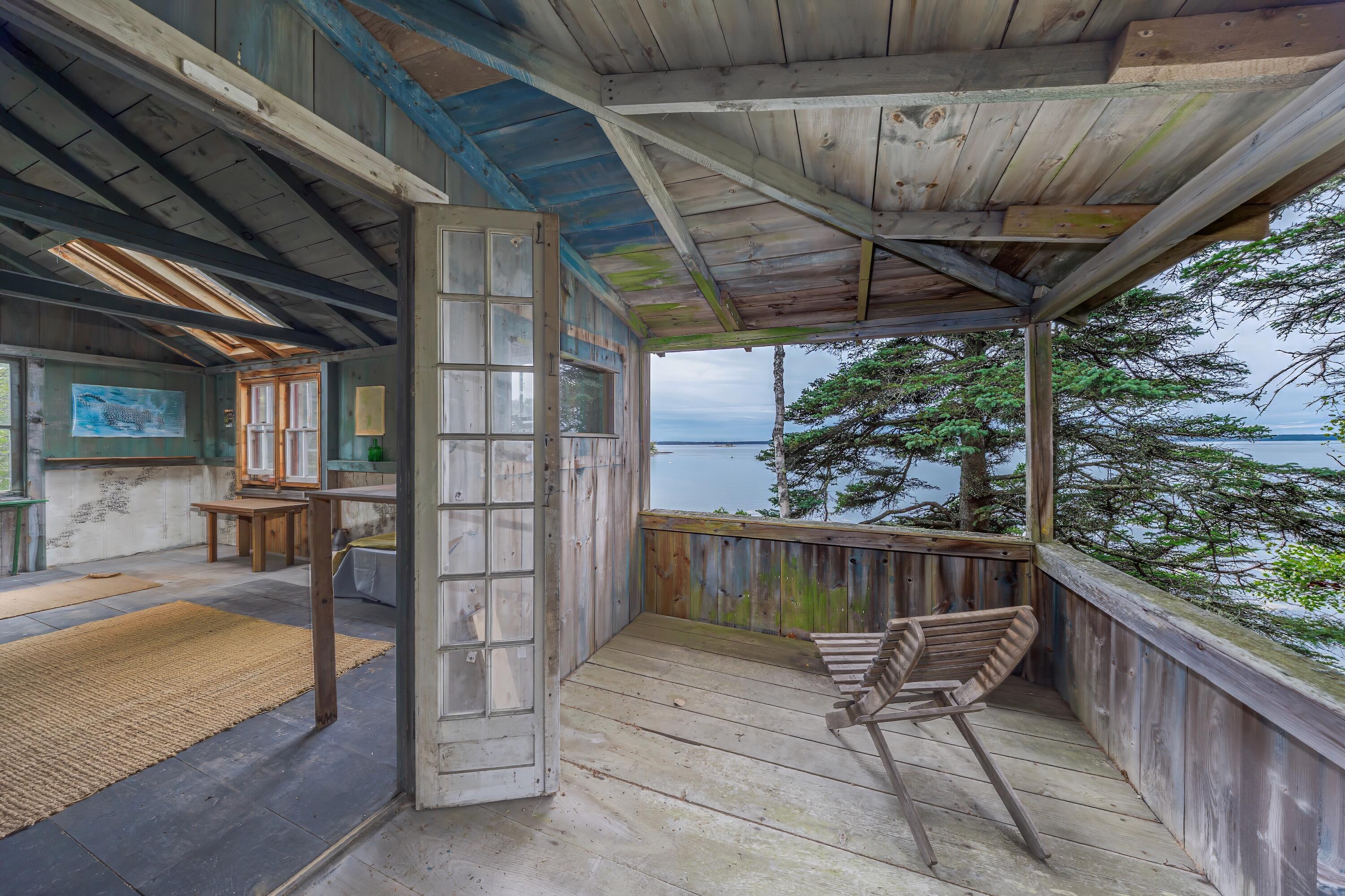 163 Back Road, Brooklin, ME 04616 Studio