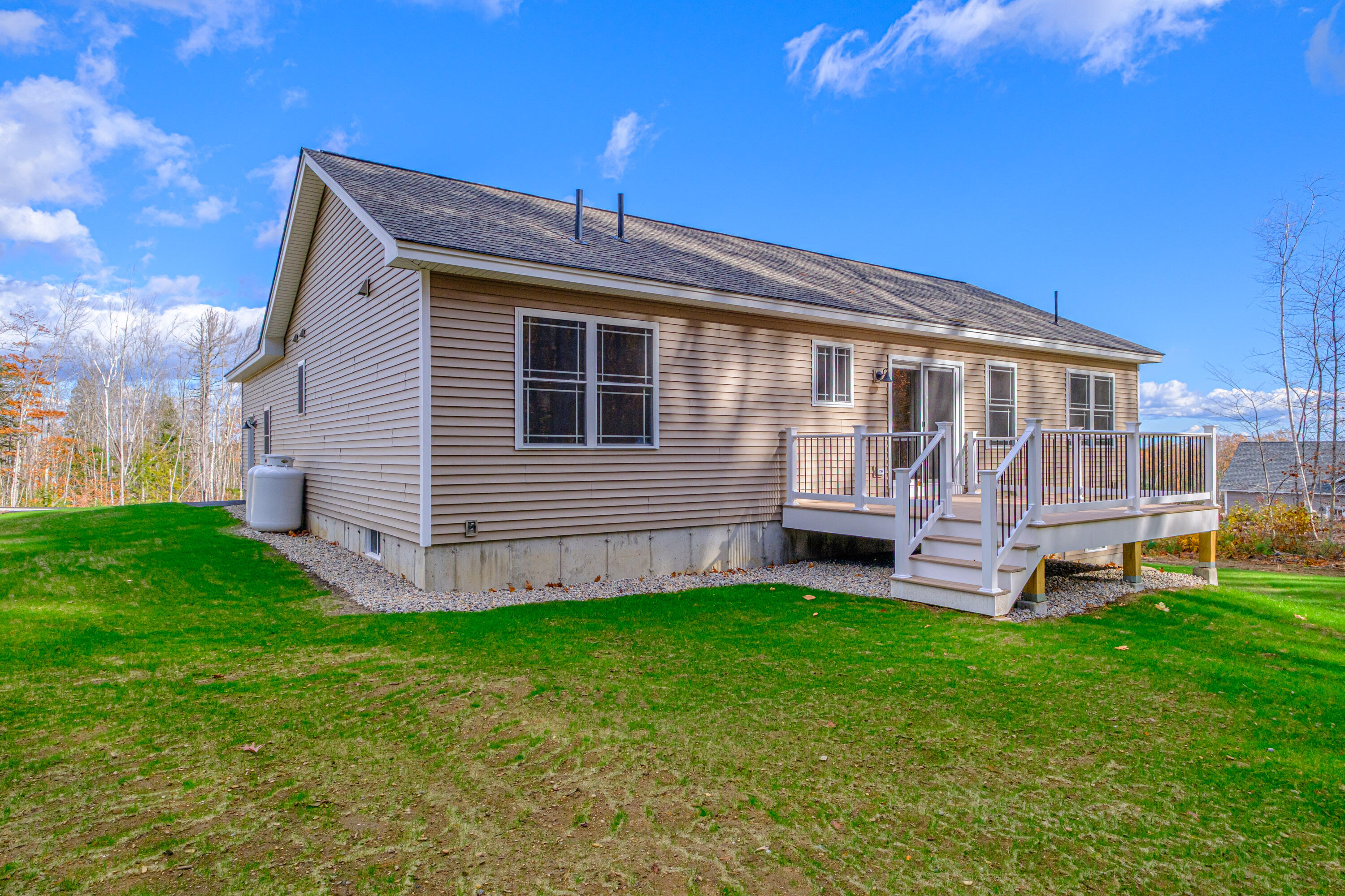 33 Woodbrey Lane, Standish, ME, 04084