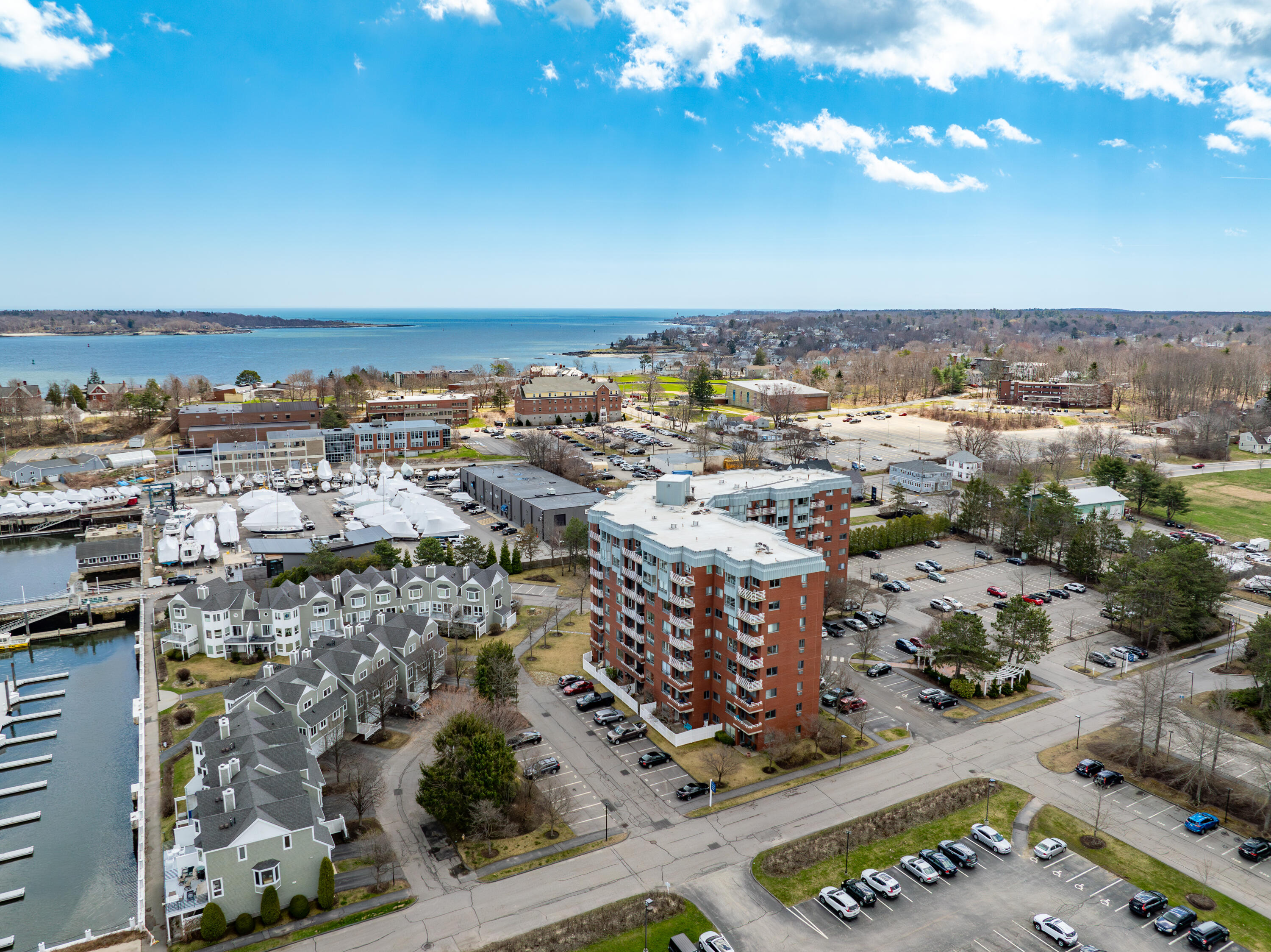 148 Breakwater Drive, #807, South Portland, ME 04106 148 Breakwater 209-06