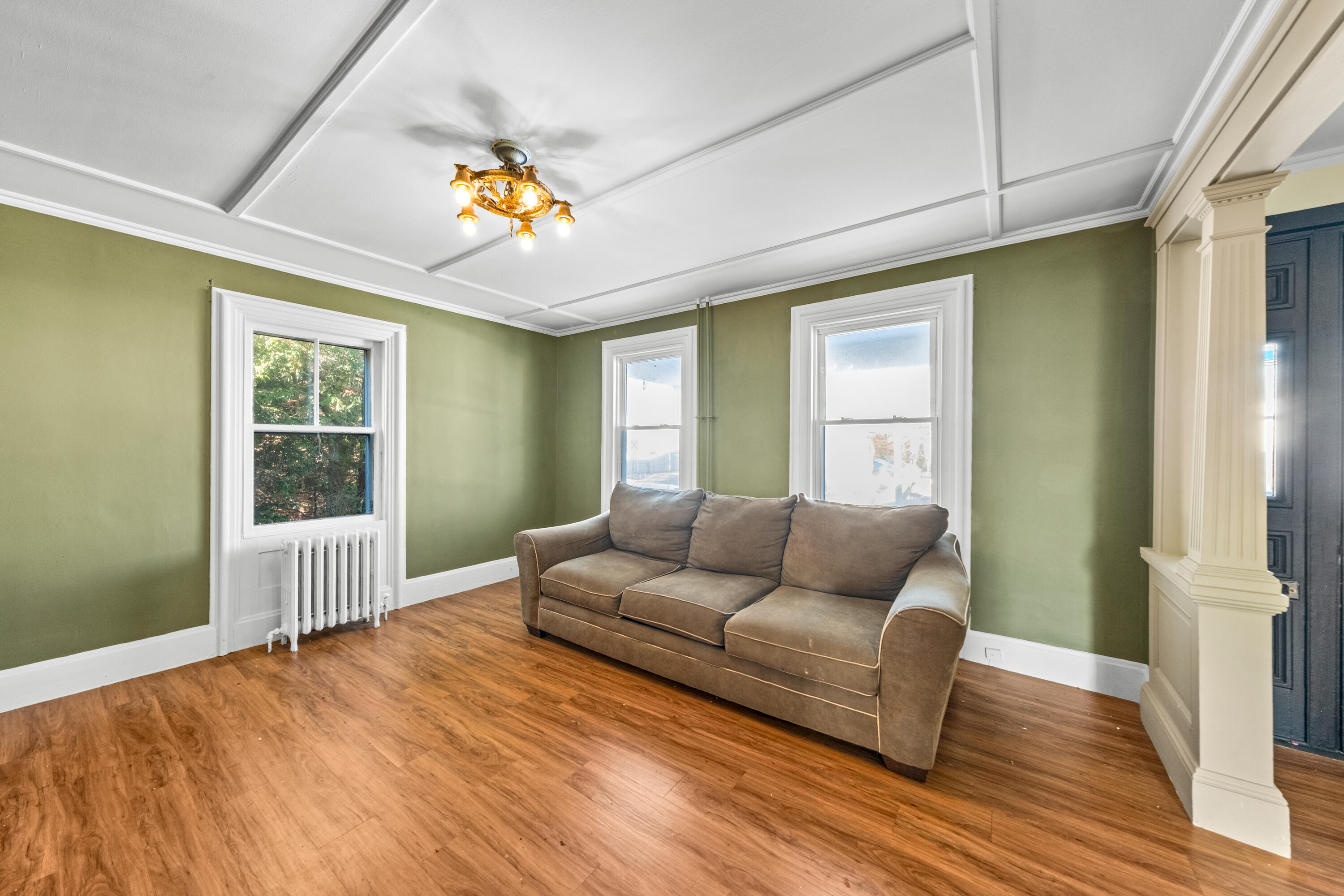 84 Pleasant Street