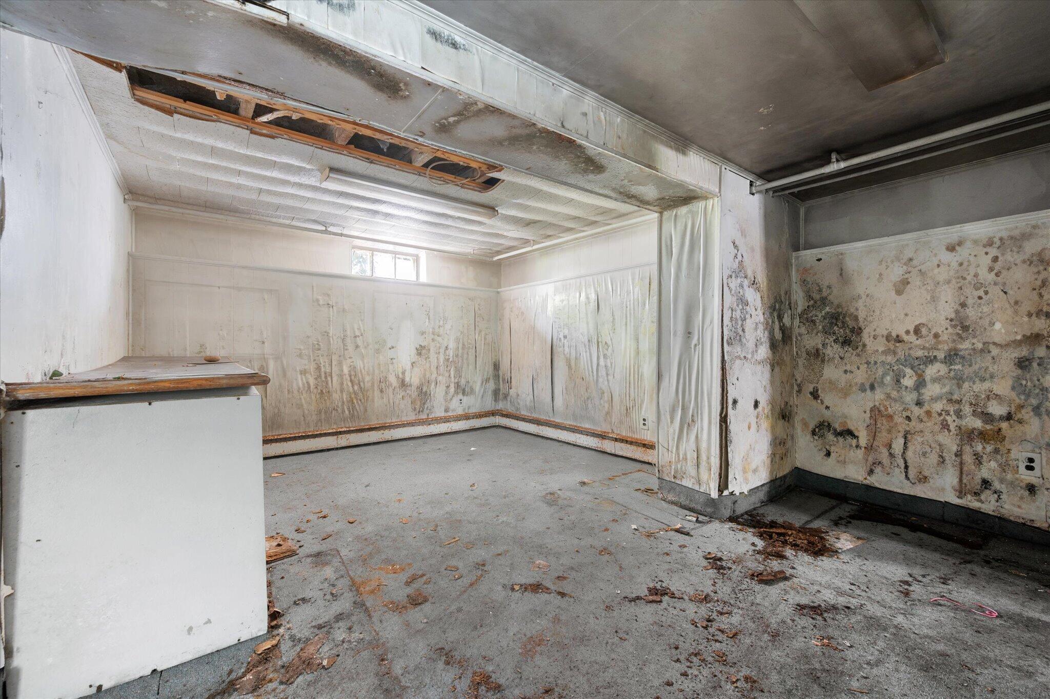 32-Basement
