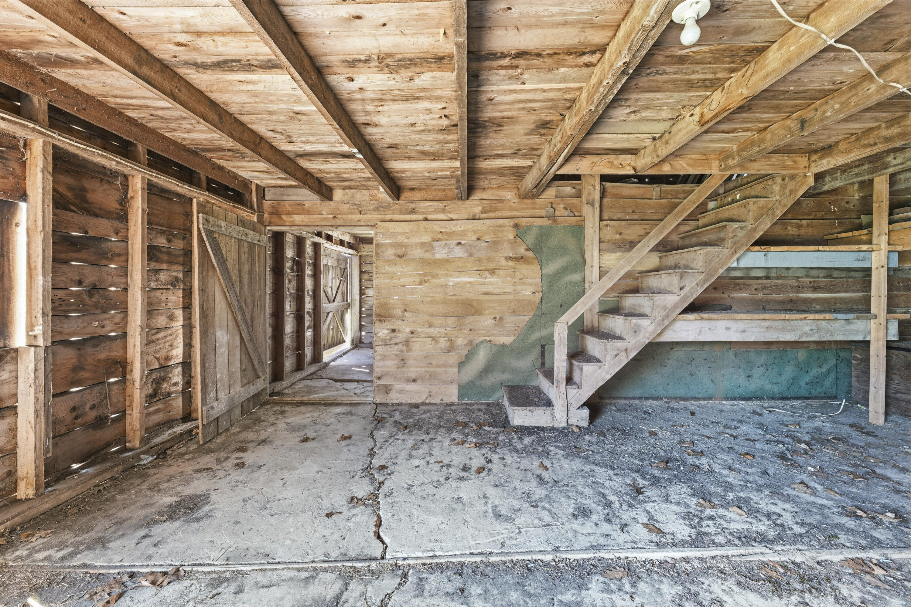 222 River Road, Richmond, ME, 04357