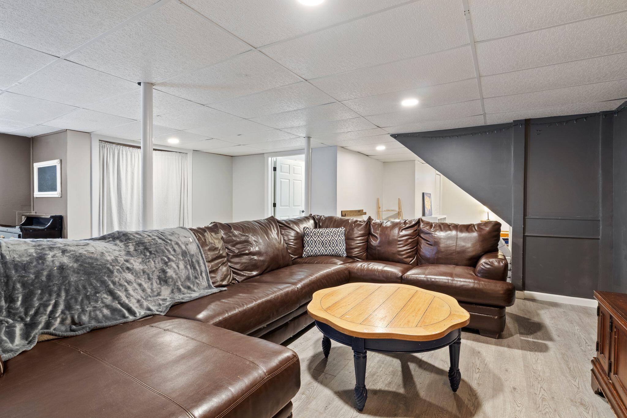 15 Monroe Drive, Naples, ME, 04055