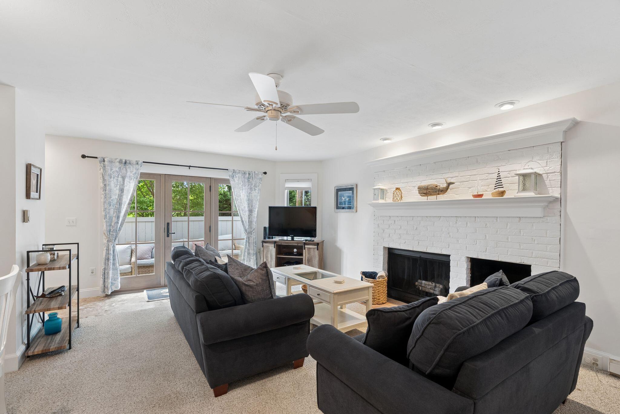 8 Woodland Avenue, #3, Kennebunk, ME 04043 26_DSC09006