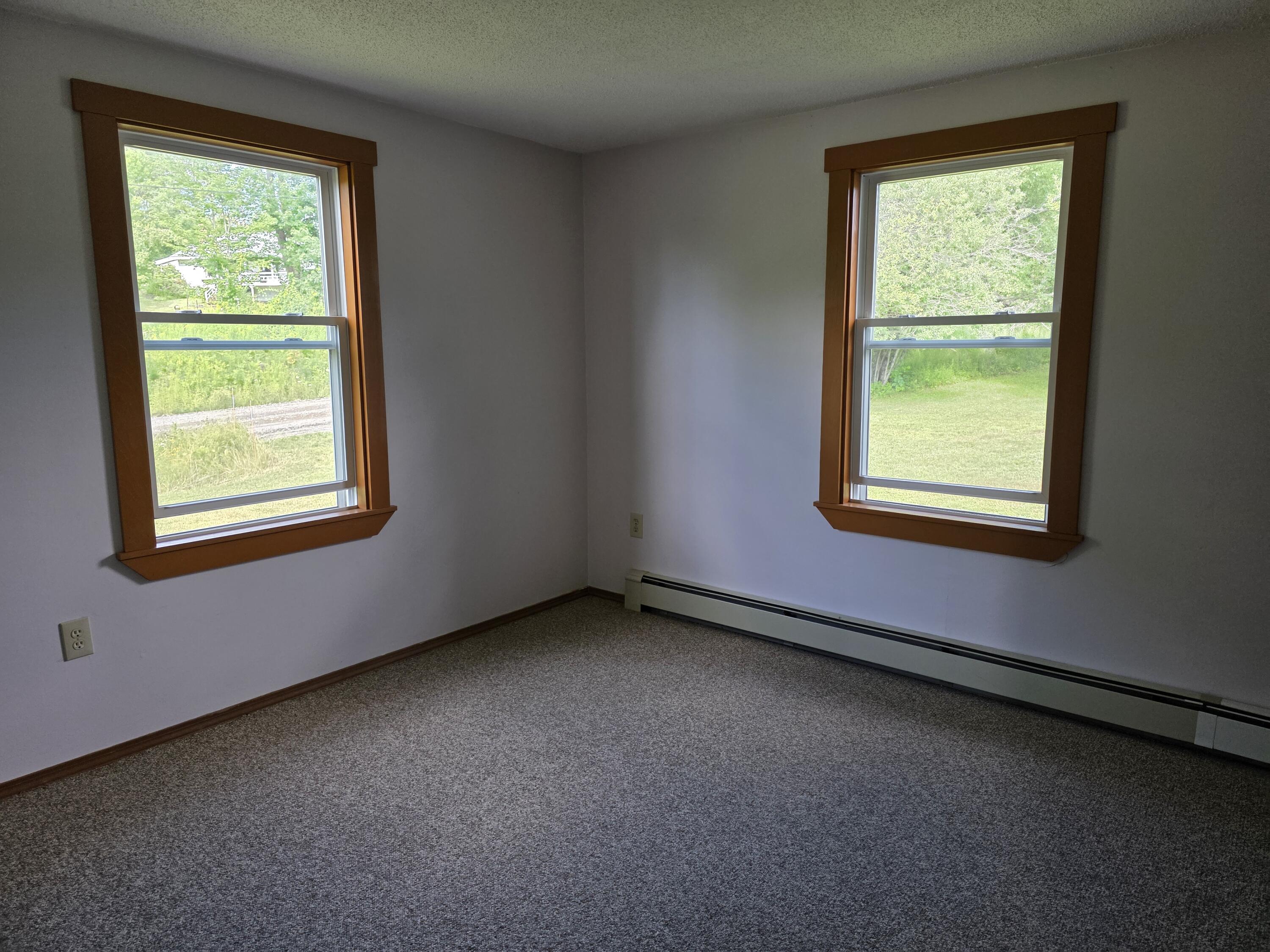 2 Number 10 Road, Dexter, ME 04930 12921