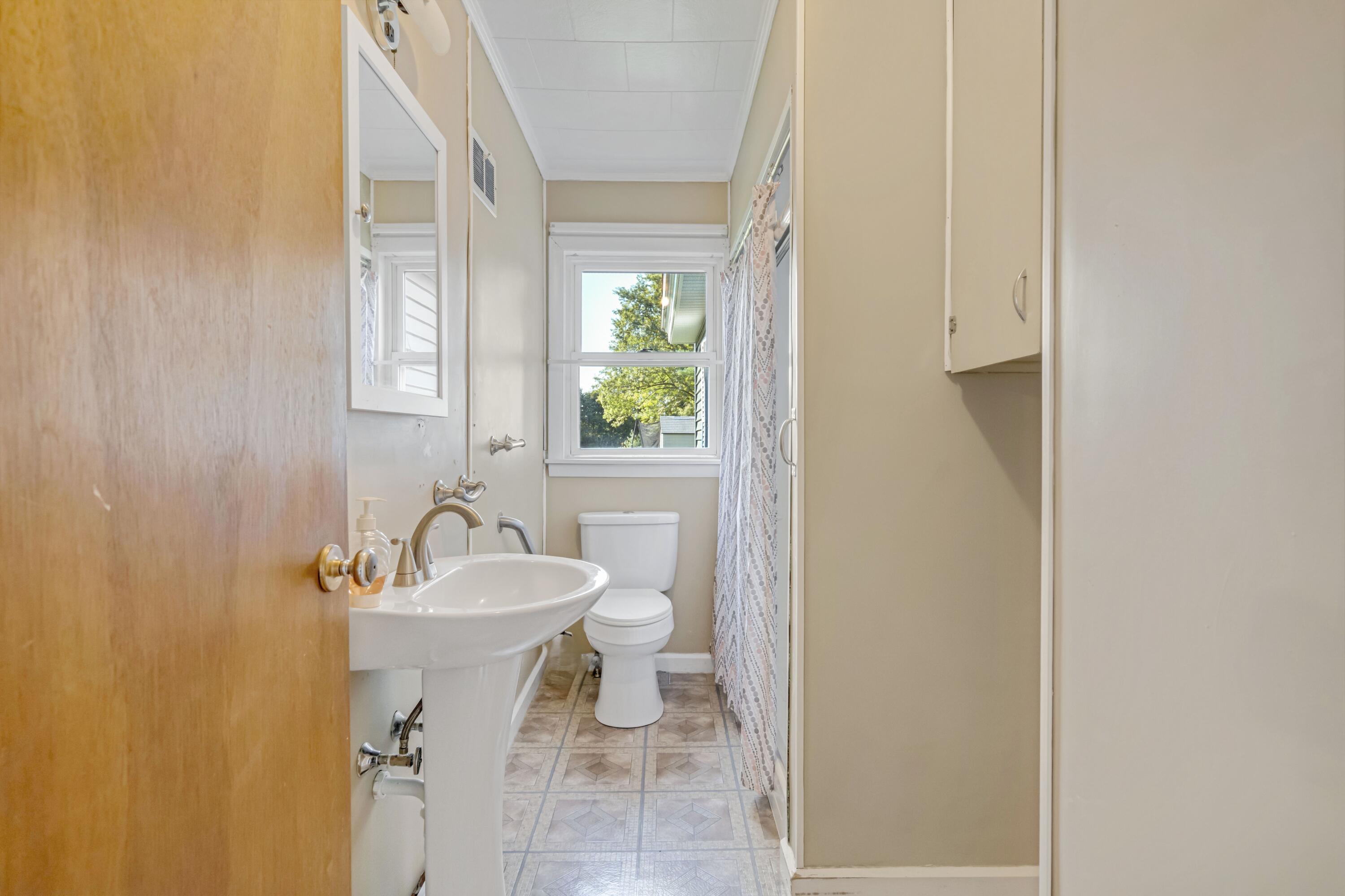 196 Stevens Mill Road, Auburn, ME 04210 Bathroom