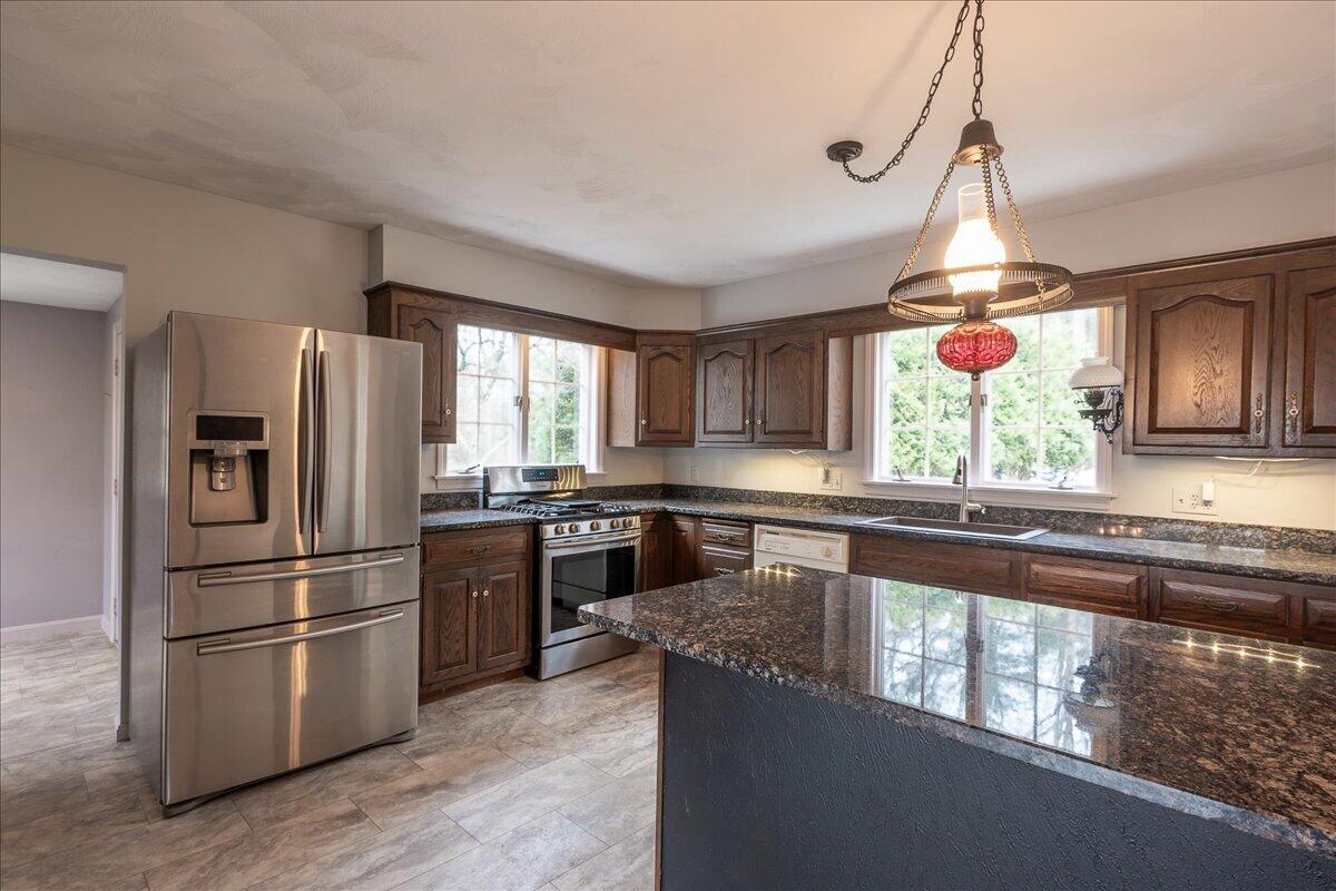 200 Mistic Avenue, Rockport, ME, 04856