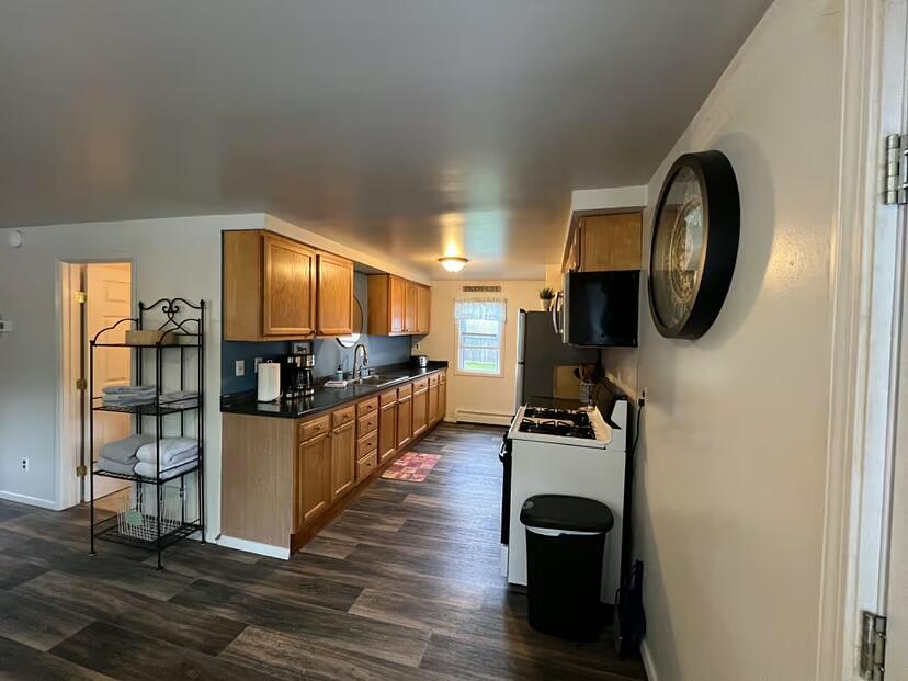456 Essex Street, Dover-Foxcroft, ME 04426 — photo 21