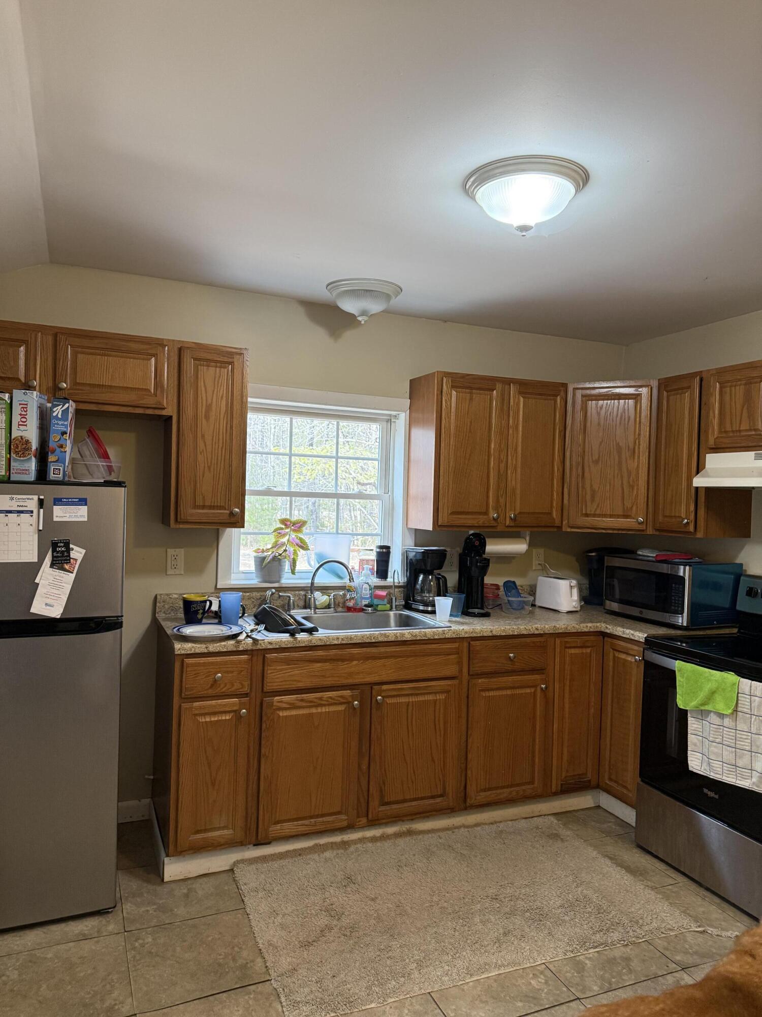 123 County Road, Milford, ME, 04461