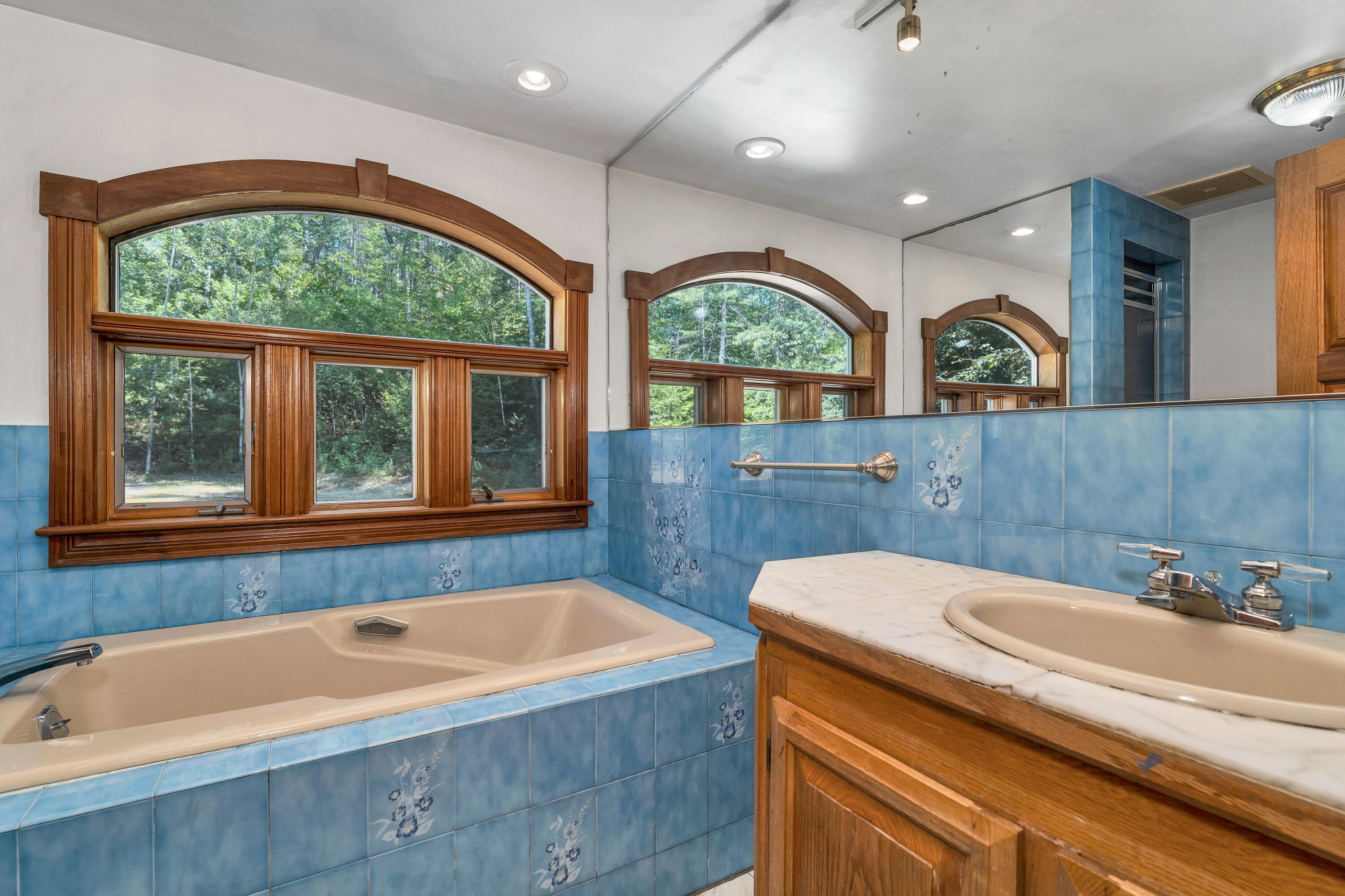 15 Lois Lane, Sweden, ME, 04040