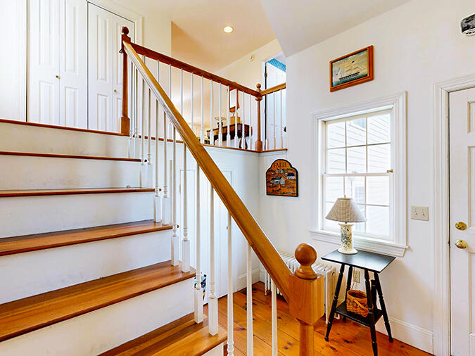 8 Chestnut Hill, Camden, ME, 04843