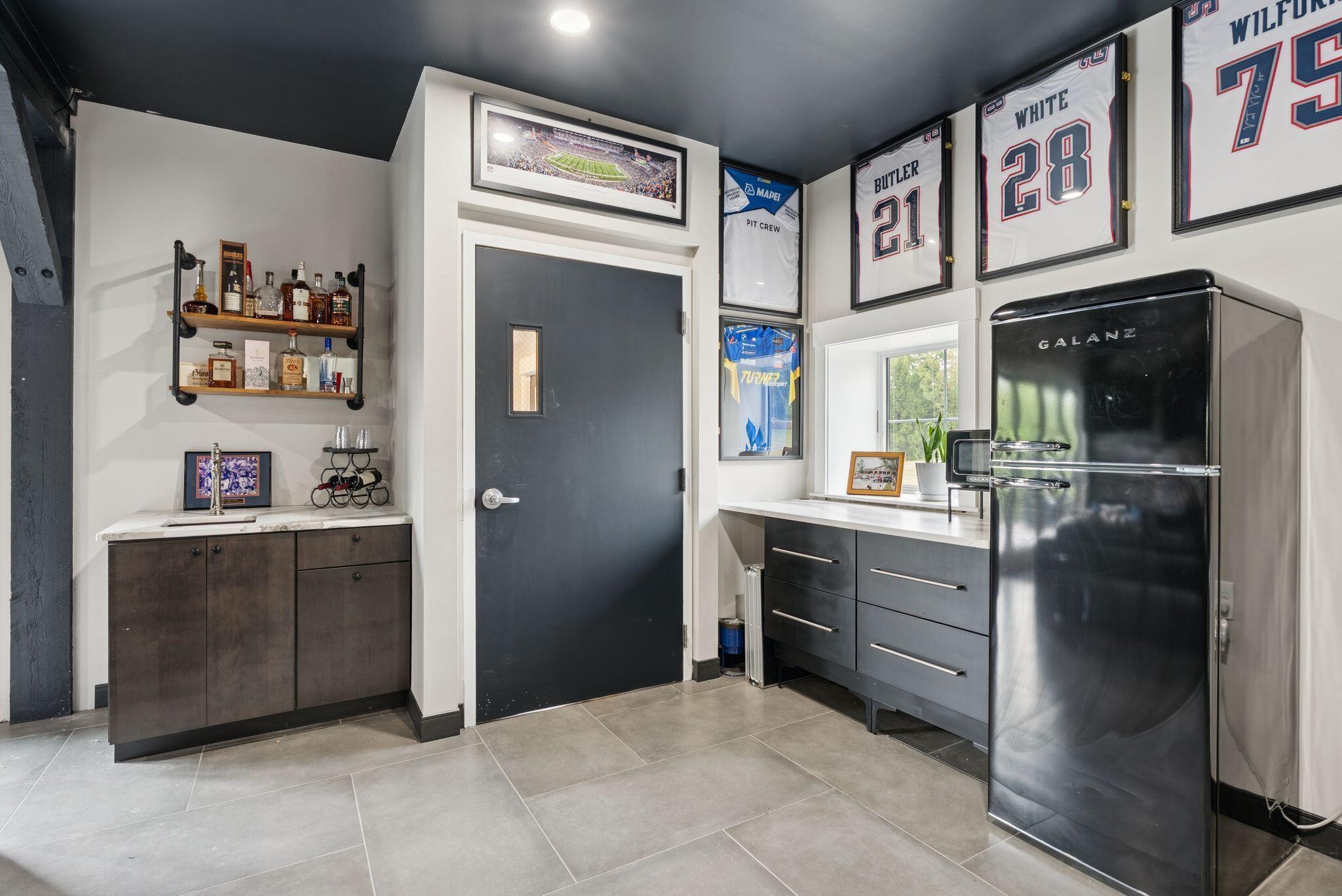 440 Blackstrap Road, Falmouth, ME, 04105