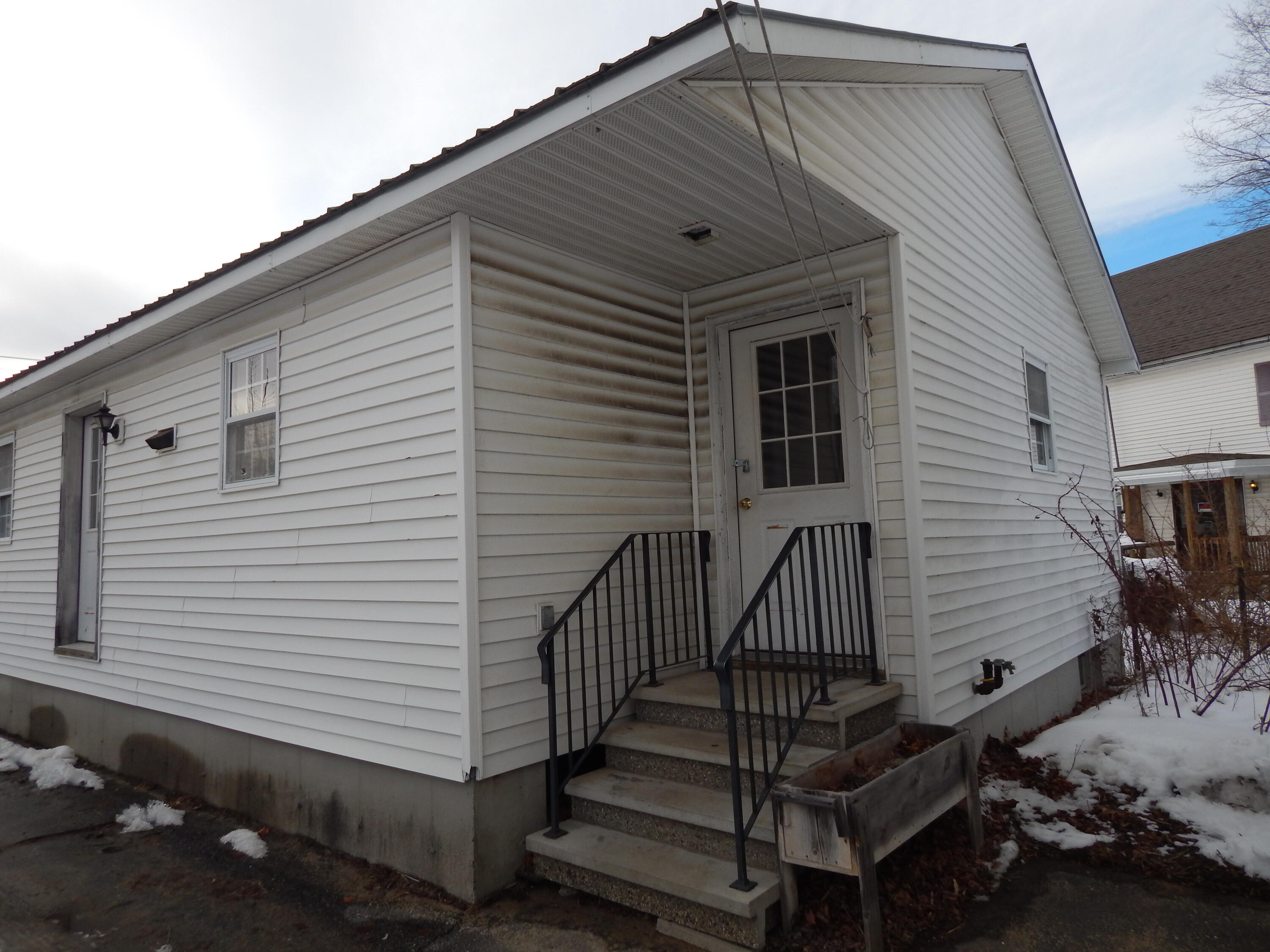 19 Park Street, Paris, ME, 04281