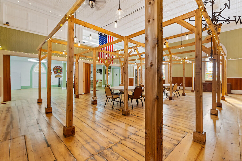 83 Main Street, Phillips, ME, 04966