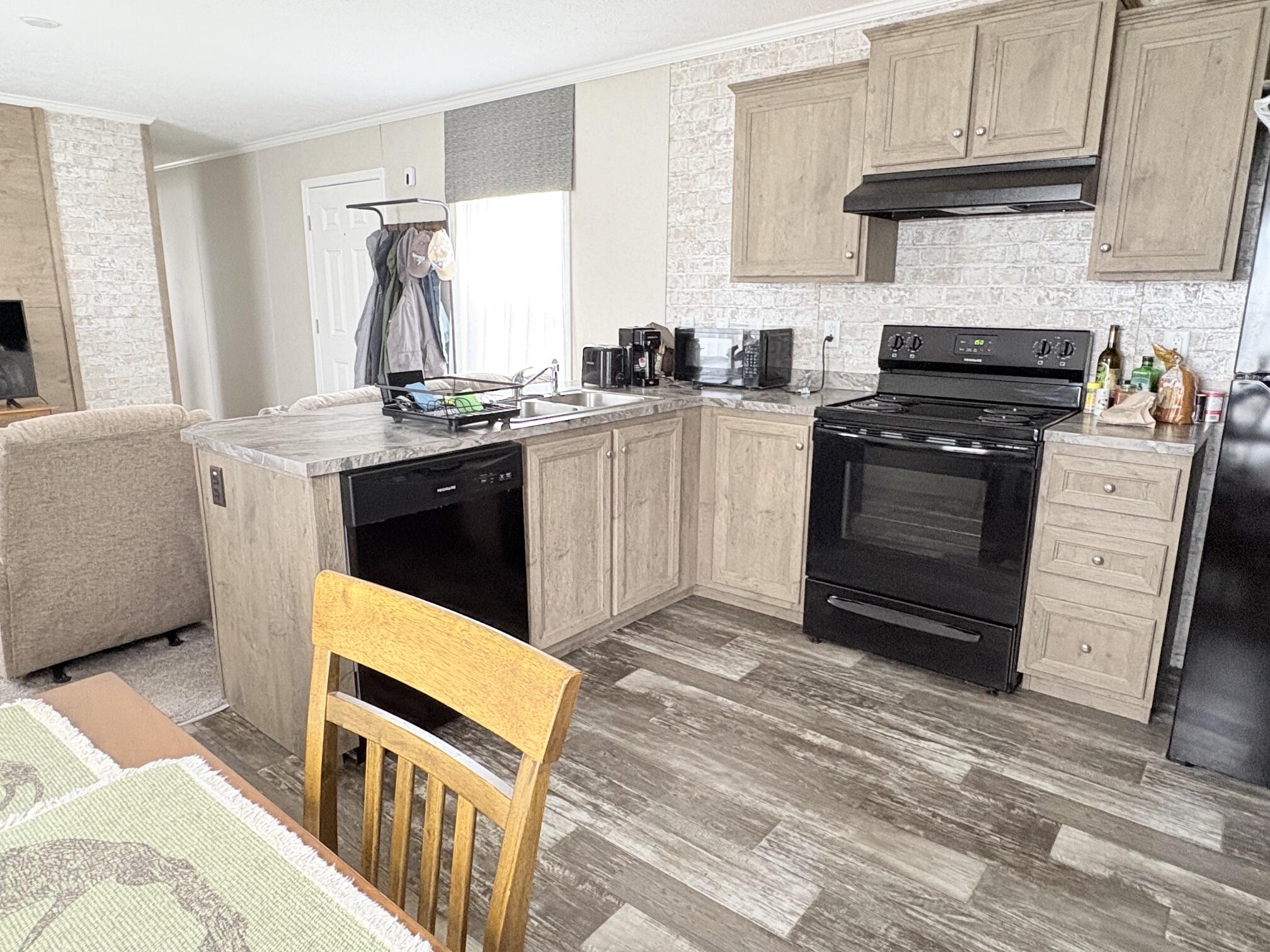 16 R.W. MacLeod Lane, Belfast, ME, 04915 16 R.W. MacLeod Lane, Belfast, ME, 04915
