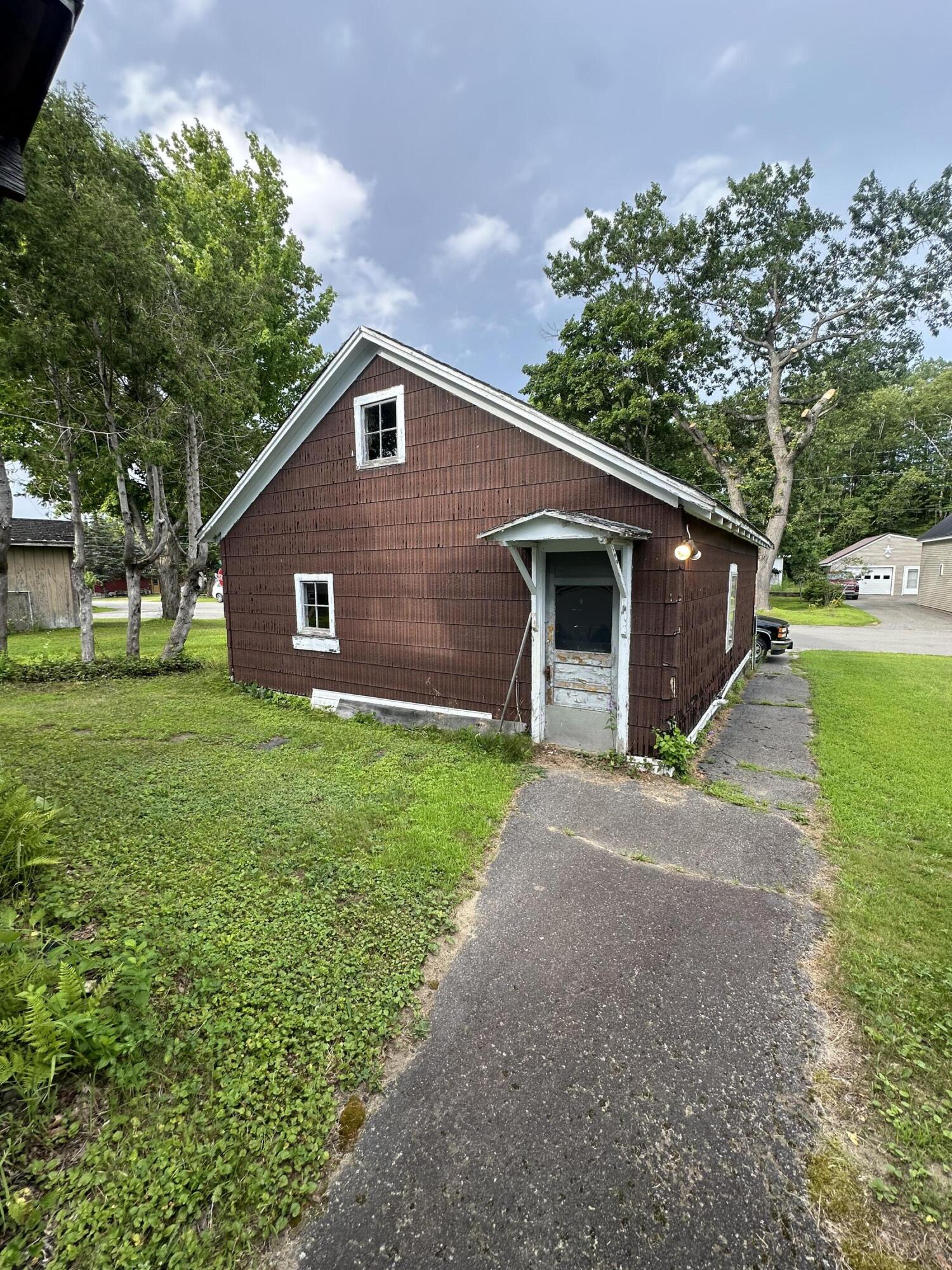 47 York Street, Millinocket, ME, 04462