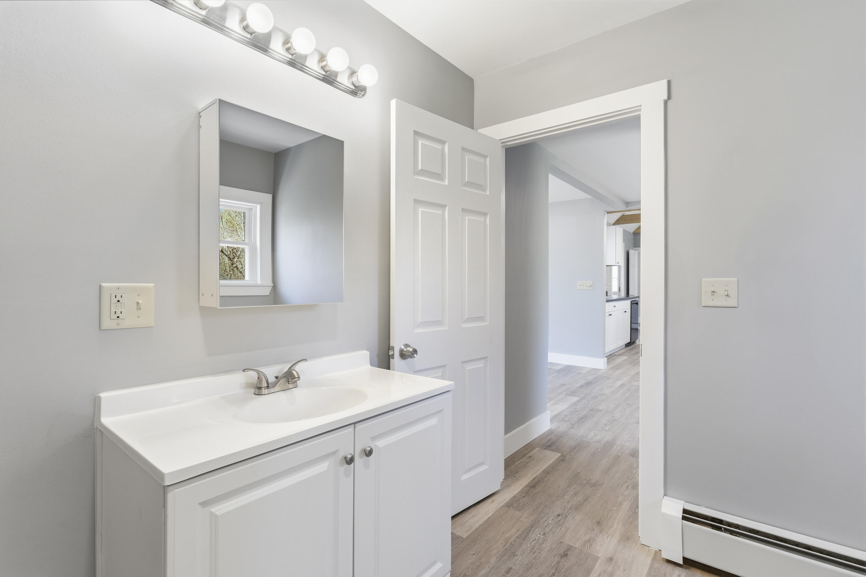 222 River Road, Richmond, ME, 04357