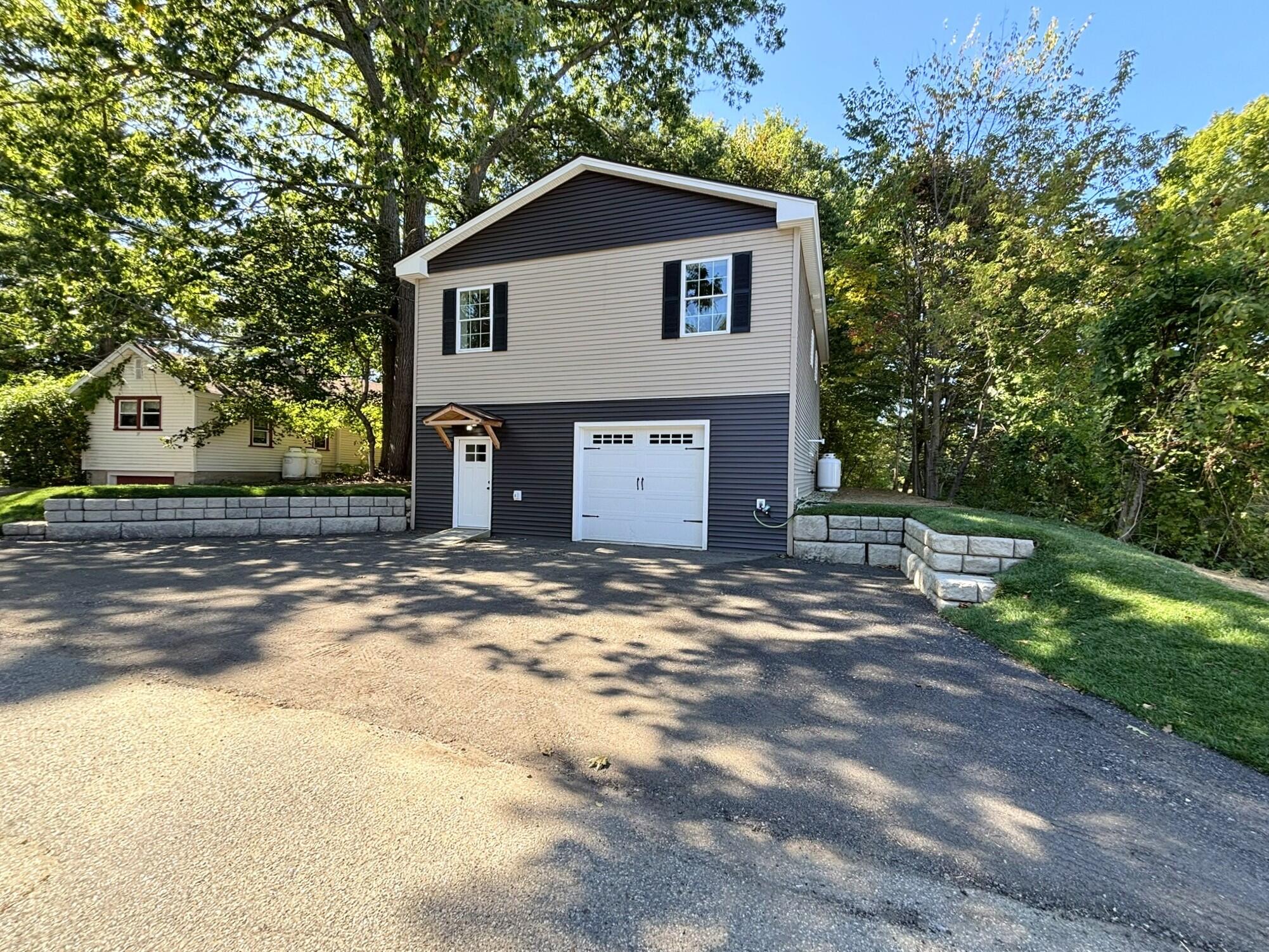 Property photo for 33 Pearl Street, Lewiston, ME