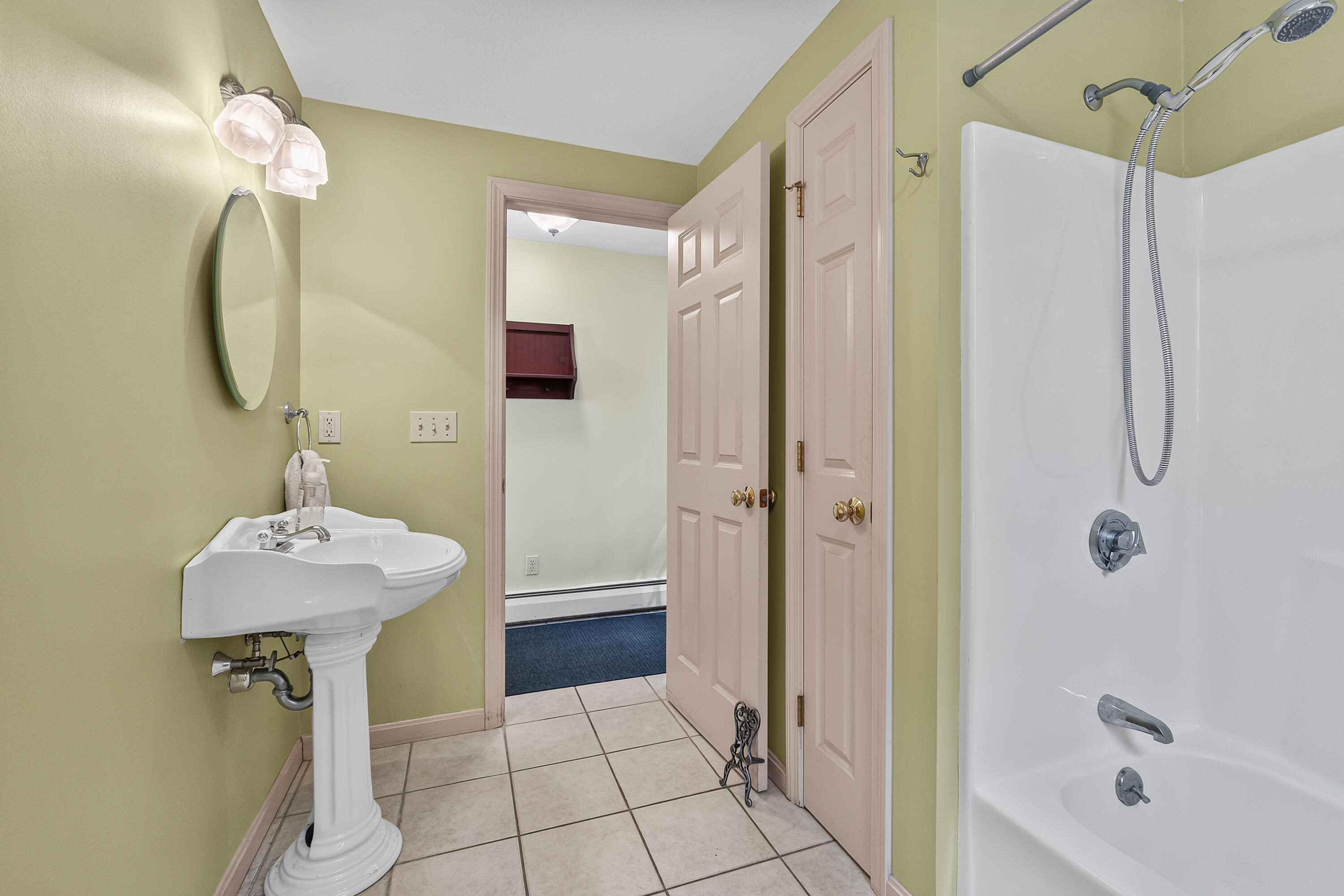 152 Sand Pond Rd, Sanford