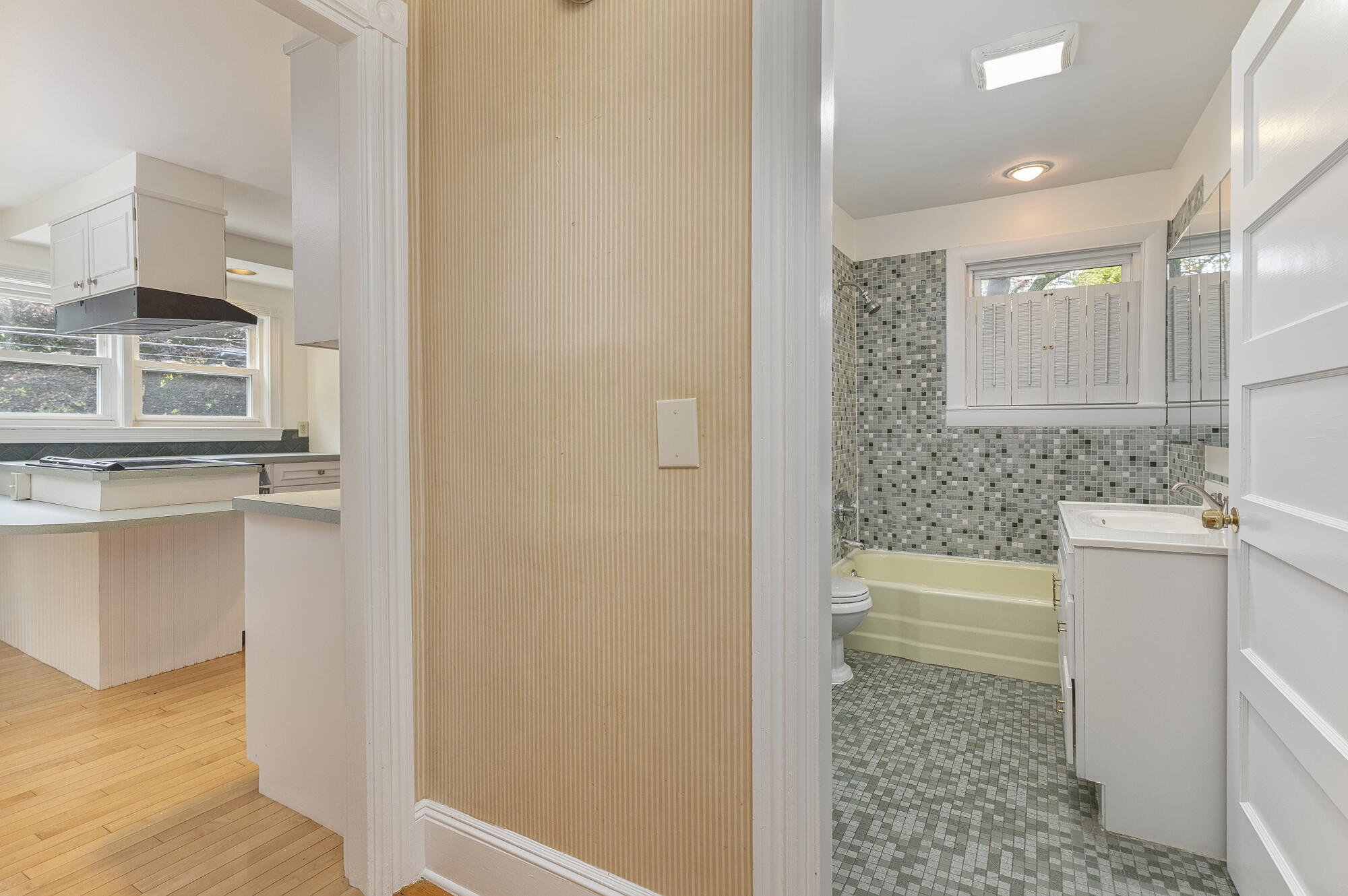 44 Warren Avenue, Cape Elizabeth, ME 04107 44 Warren Unit#1_17