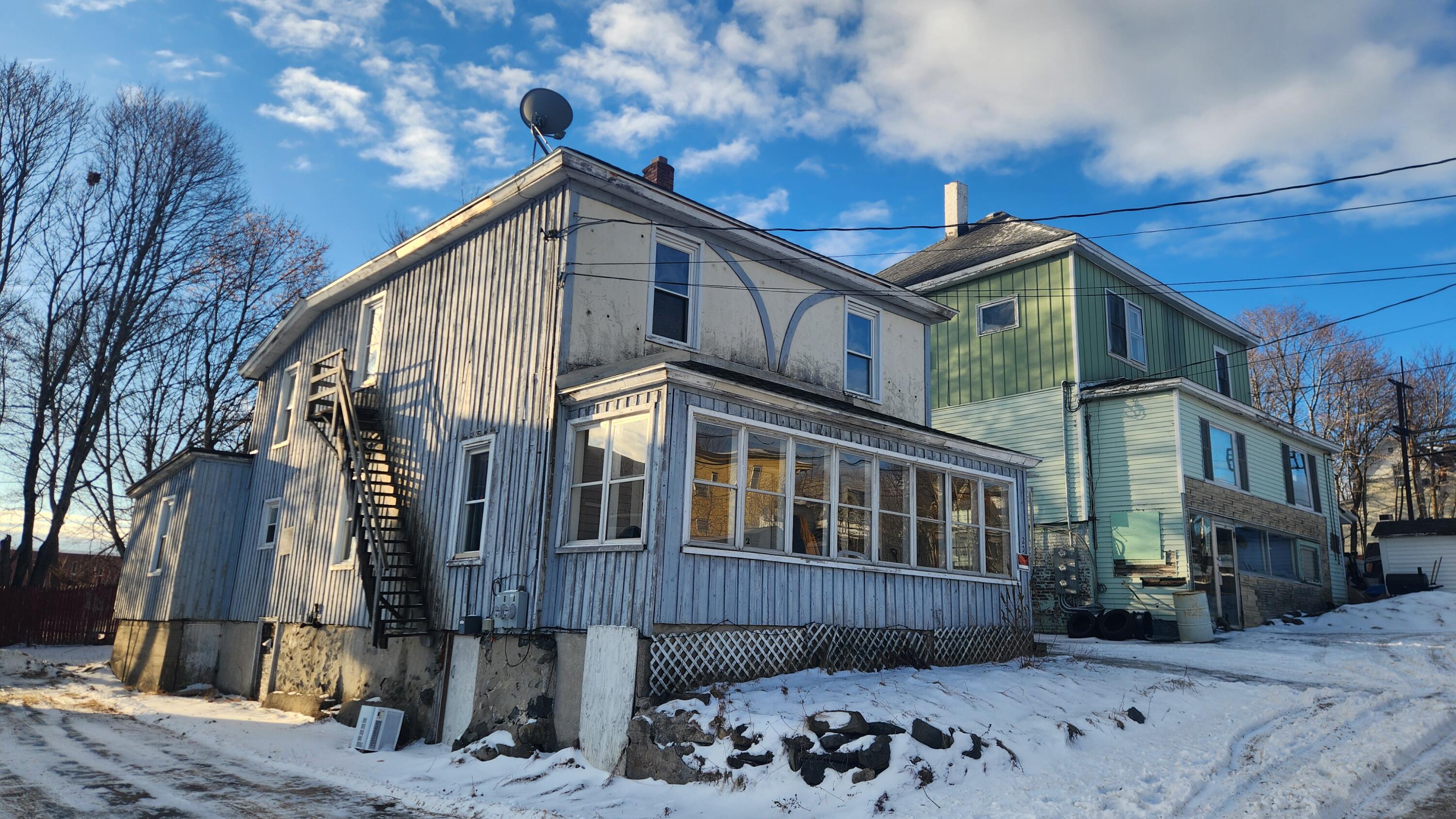 97 Penobscot Avenue, Millinocket, ME, 04462