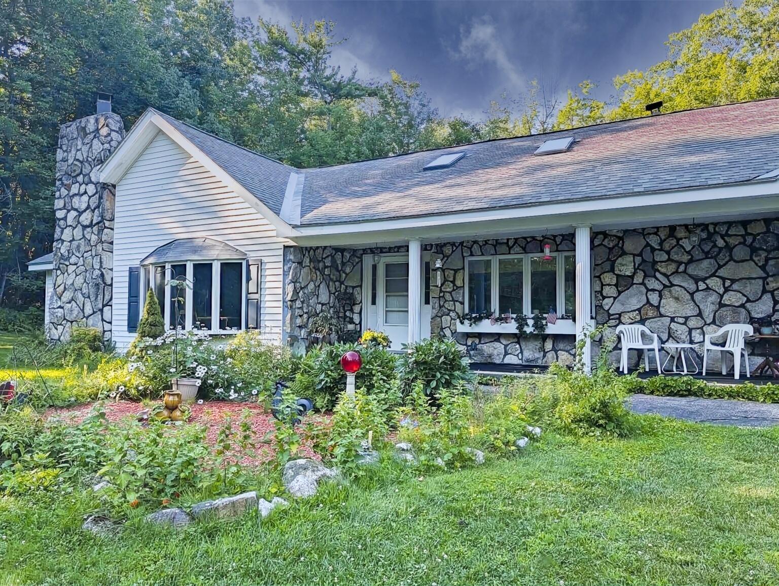 Photo of 489 Oxford Road Oxford ME 04270