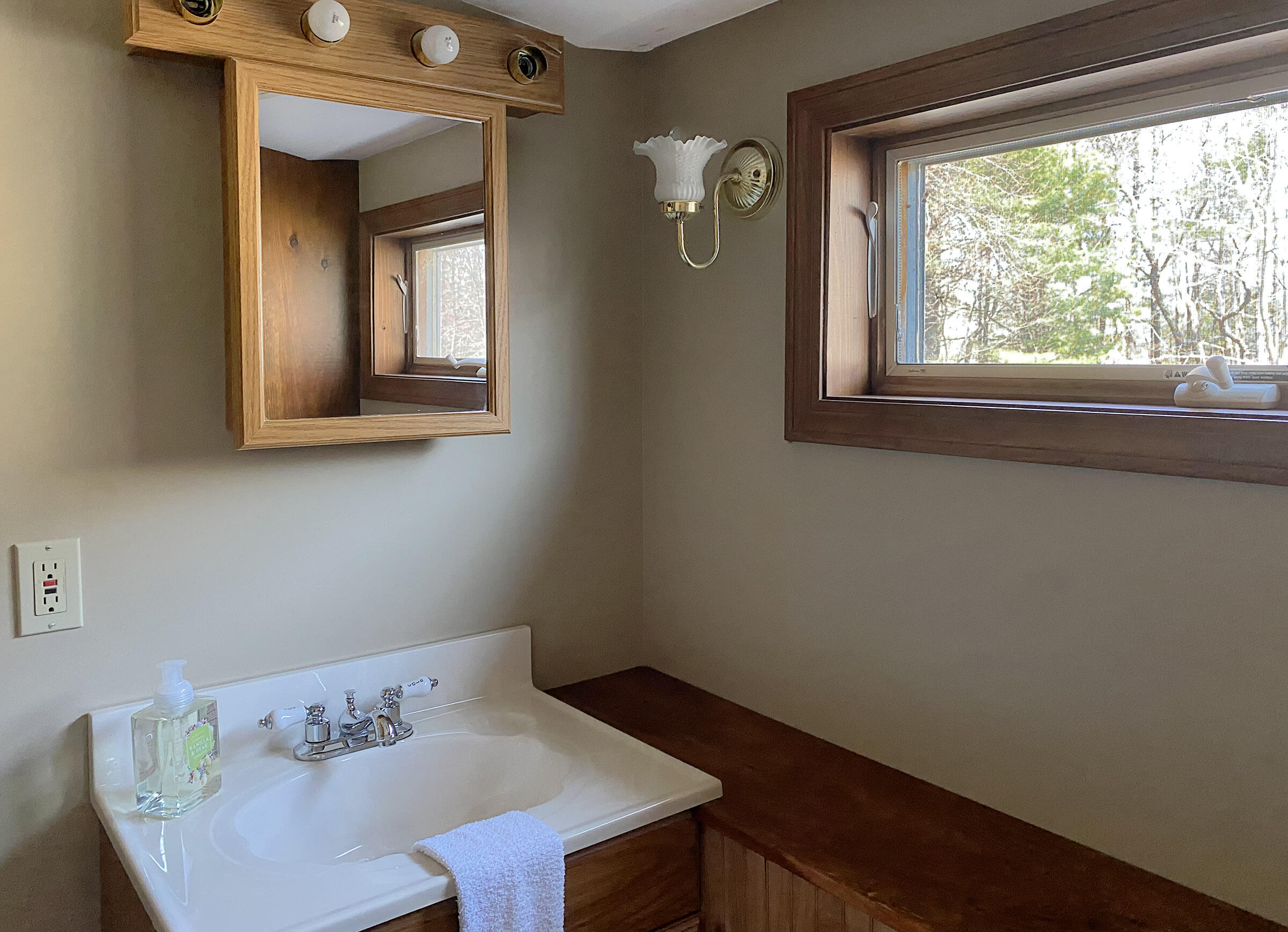 417 Sanford Road, Wells, ME, 04090