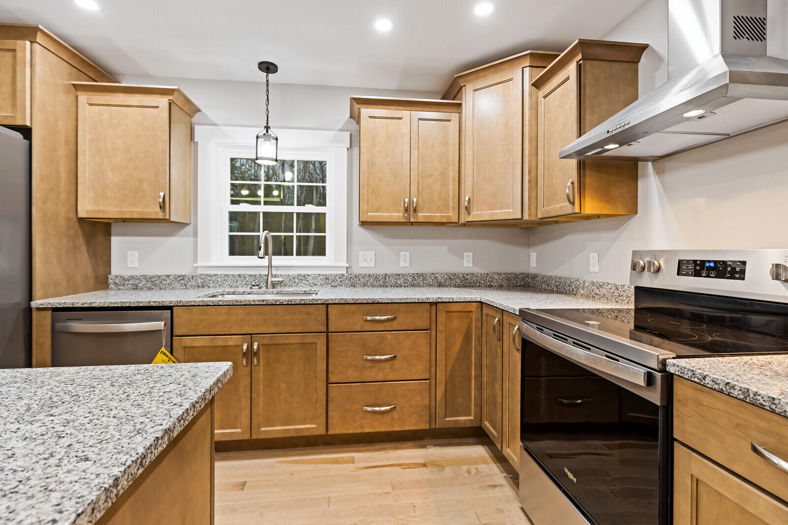 27 Pleasant Road, Sidney, ME, 04330