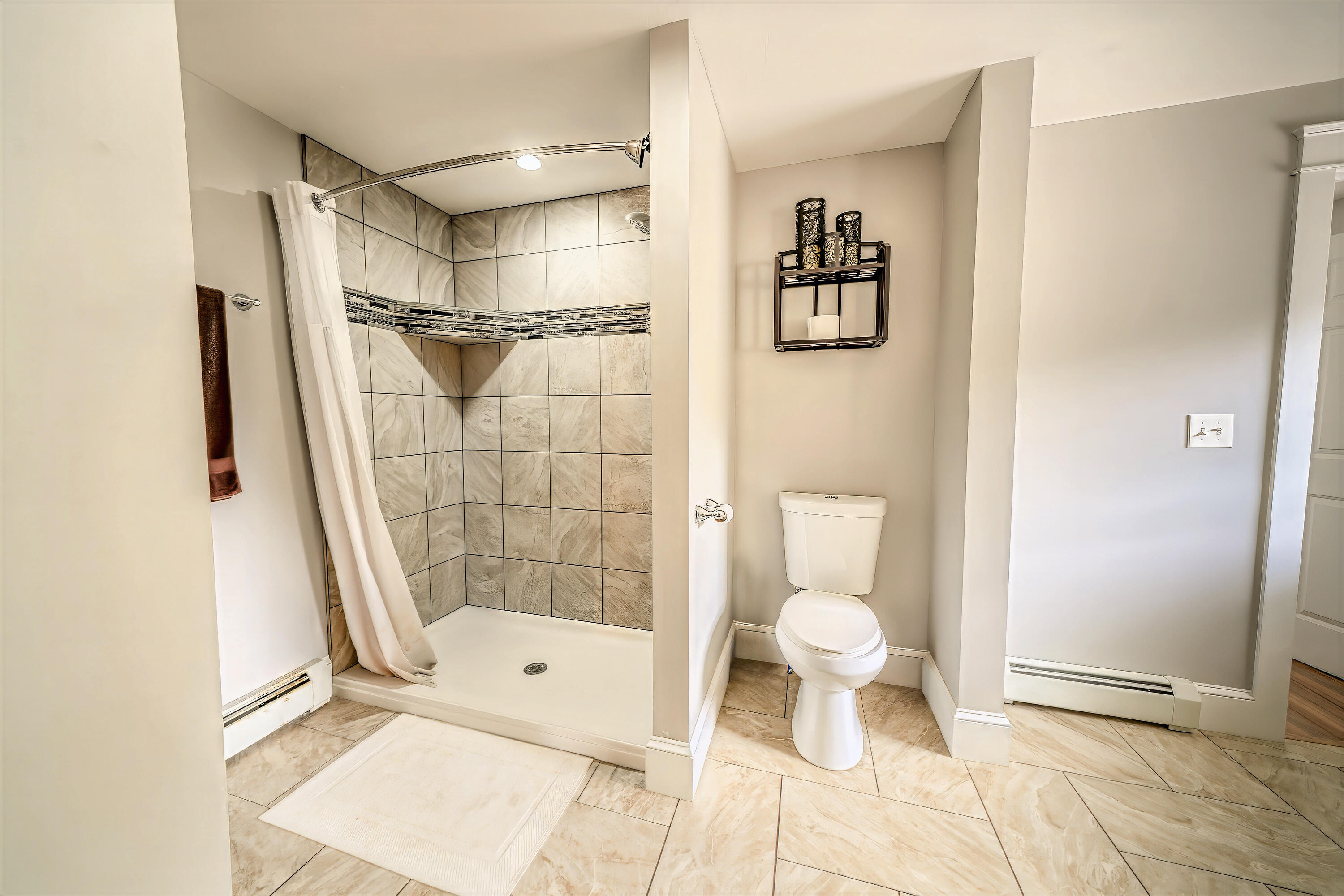 304 N Main Road N, Hampden, ME, 04444