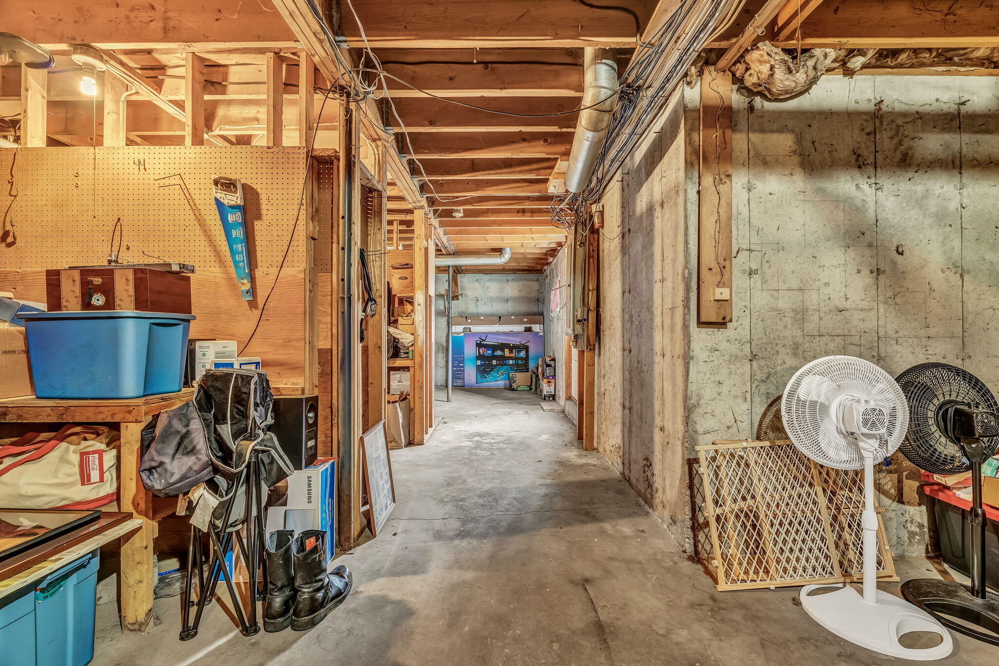 79 Auburn Road, Peru, ME, 04290