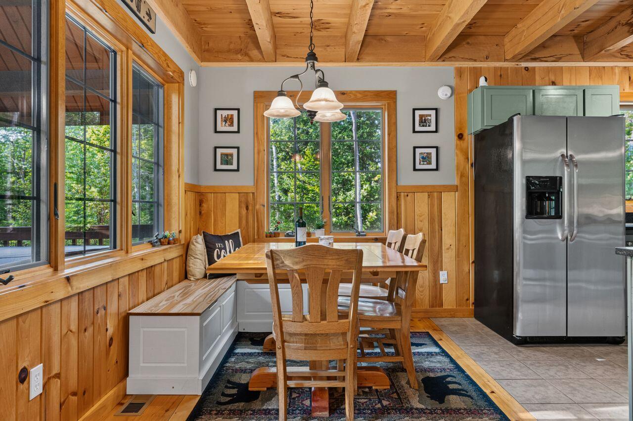 2016 Brook Falls Road, Carrabassett Valley, ME 04947 Eat-in Kitchen