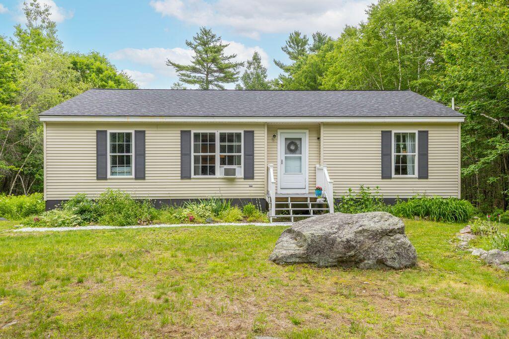 Photo of 41 Daffodil Lane Cumberland ME 04021