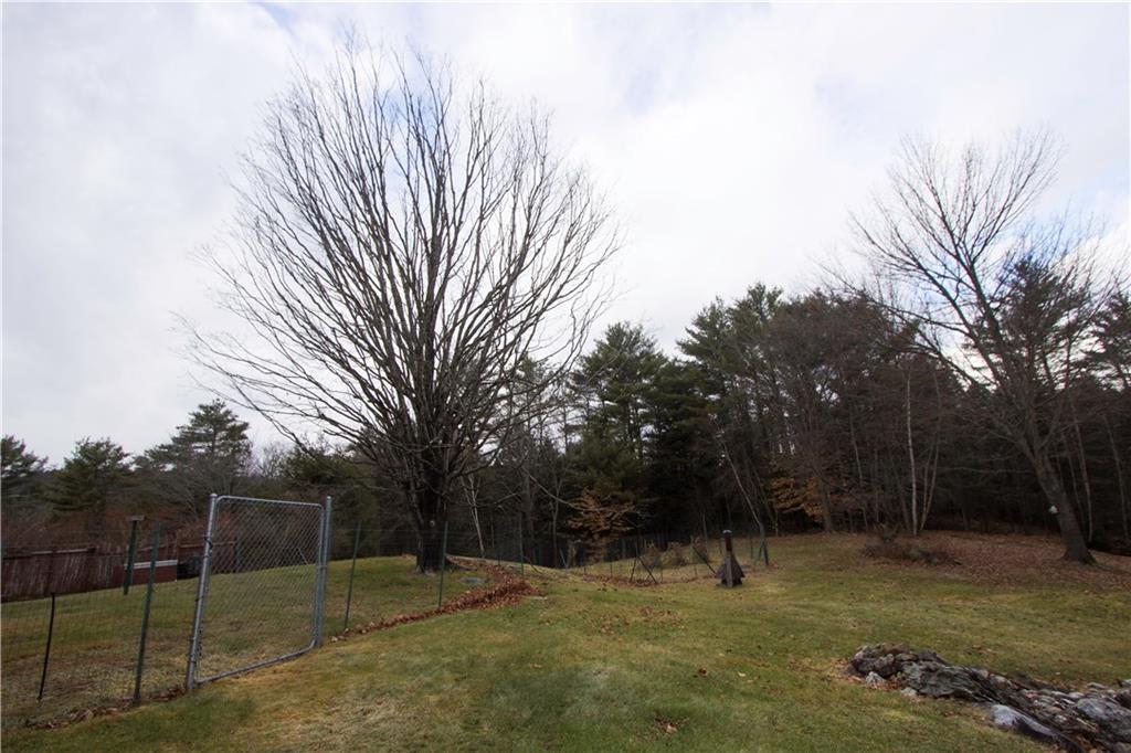 37 N Paris Road, West Paris, ME, 04289-5400
