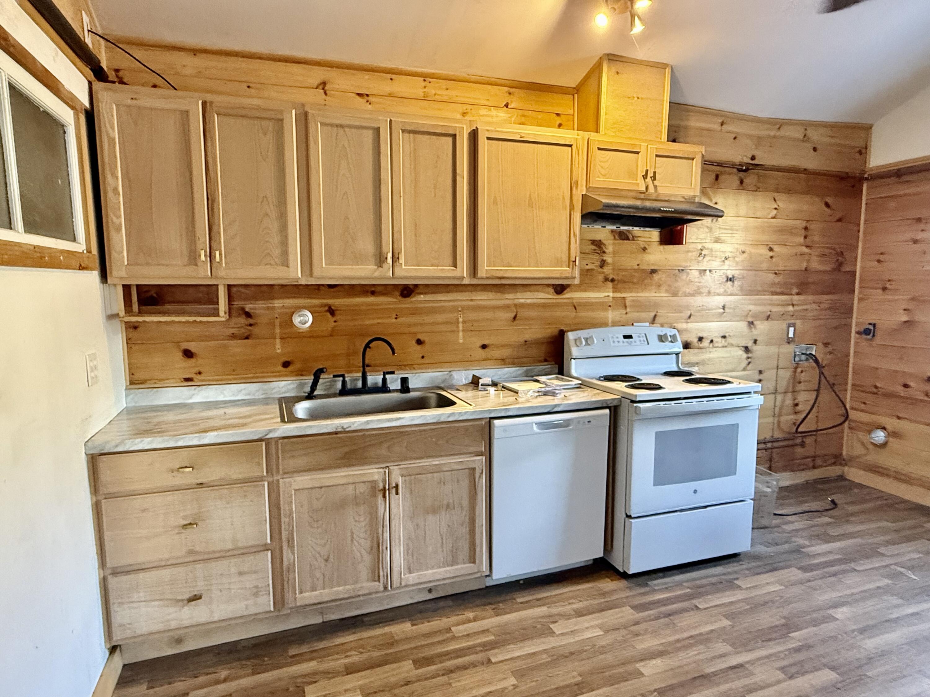 54 W Main Street, Vinalhaven, ME, 04863