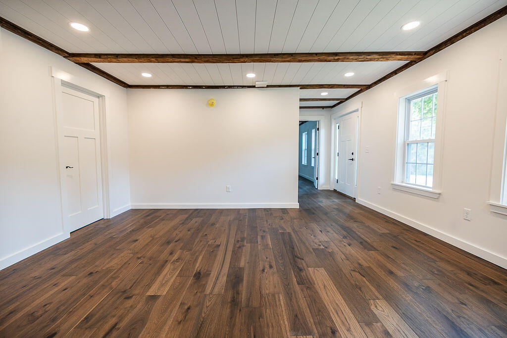 497 N Parish Road, Turner, ME, 04282