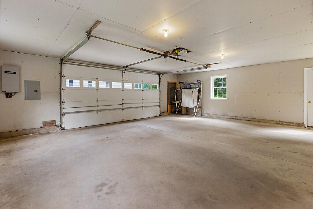 588 Banton Road, Palermo, ME, 04354