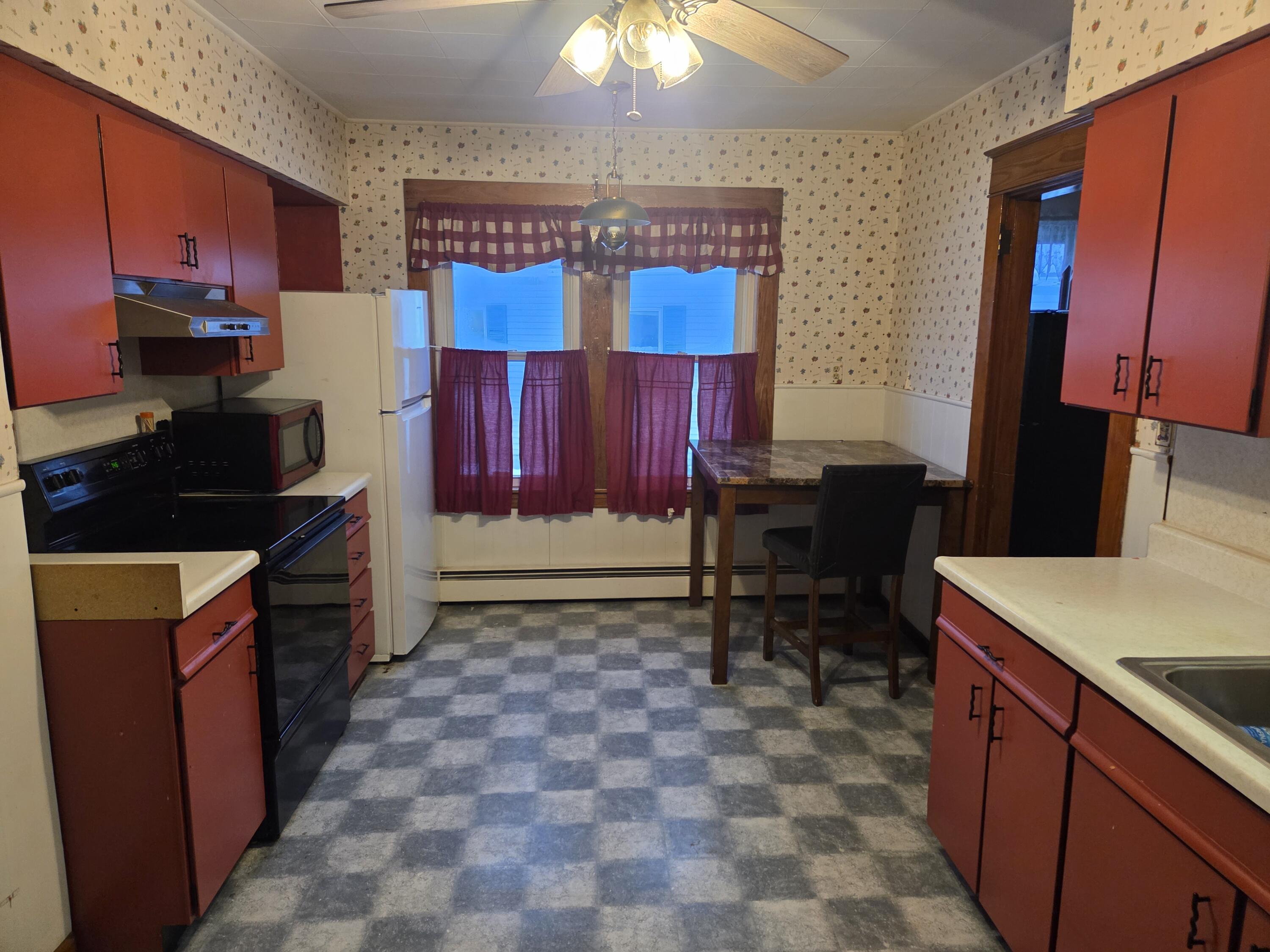 90 Bates Street, Millinocket, ME, 04462