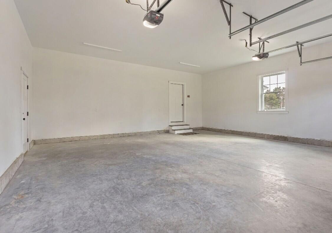 19 Forest Glen Lane, Topsham, ME, 04086