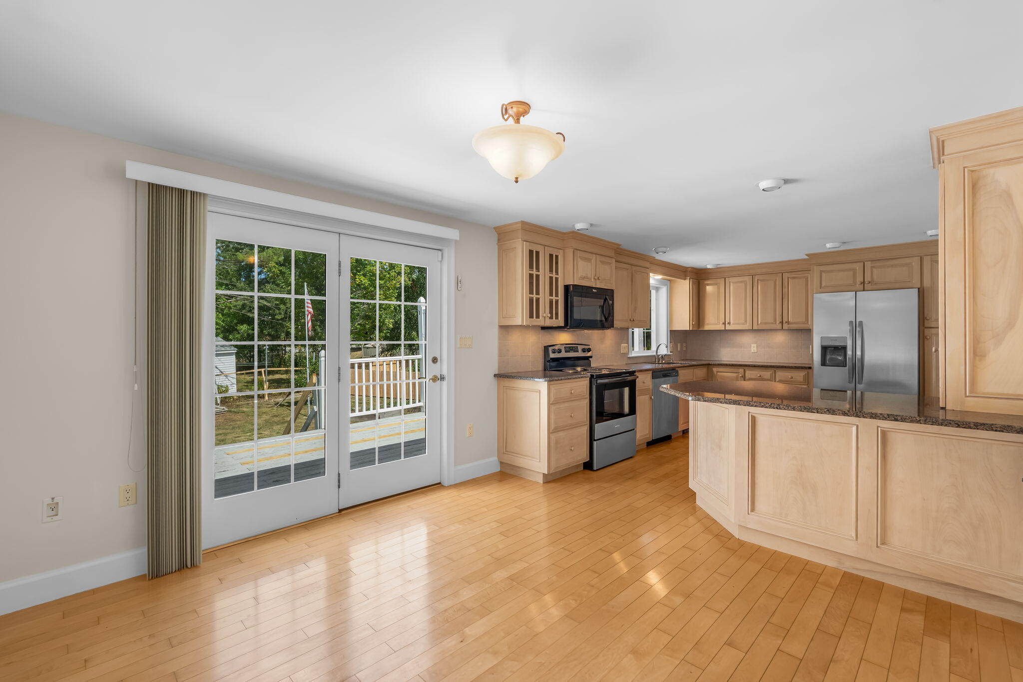 50 Laurel Circle, Bangor, ME 04401 Kitchen