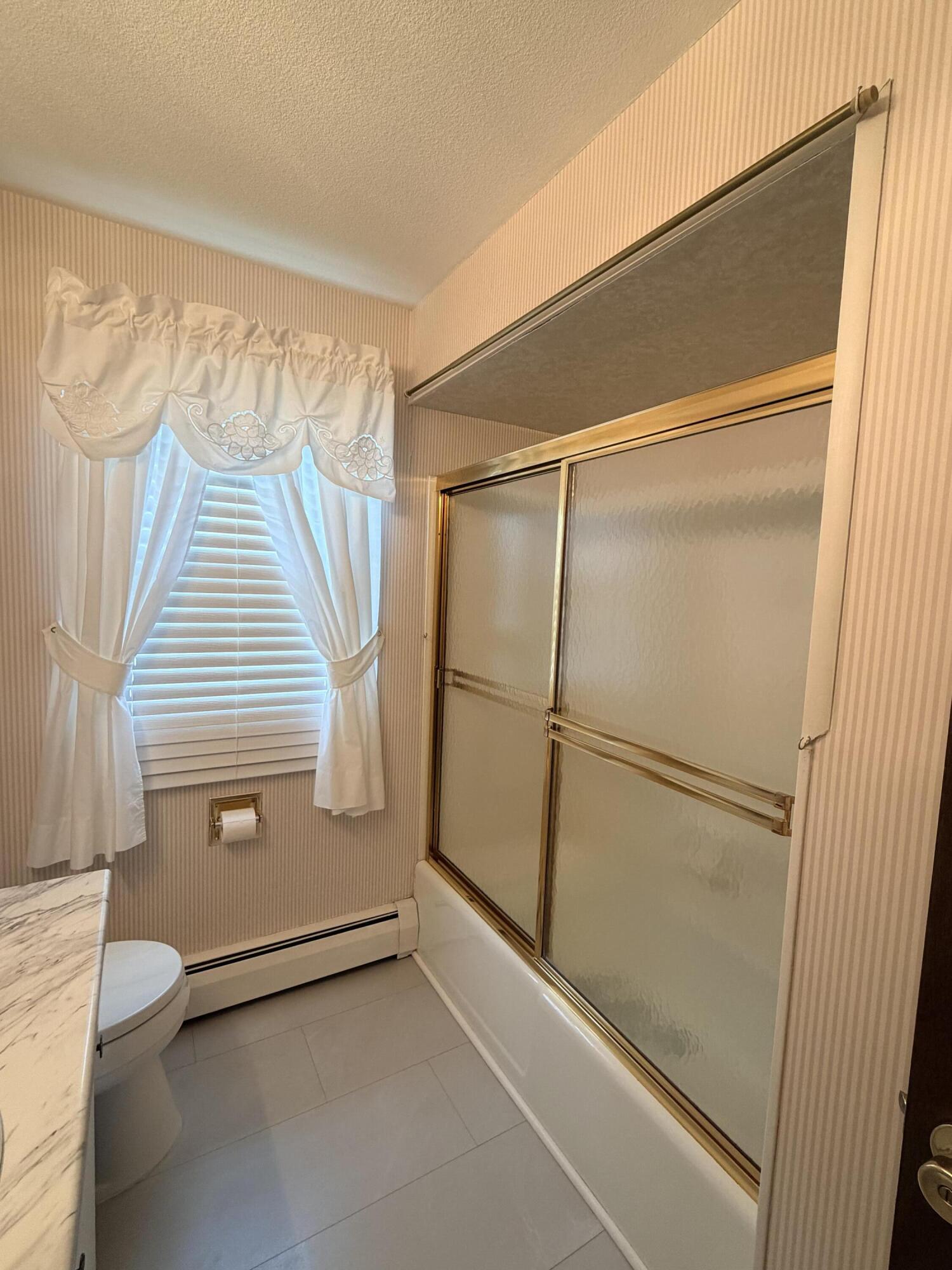 12 Dee Street, Auburn, ME, 04210