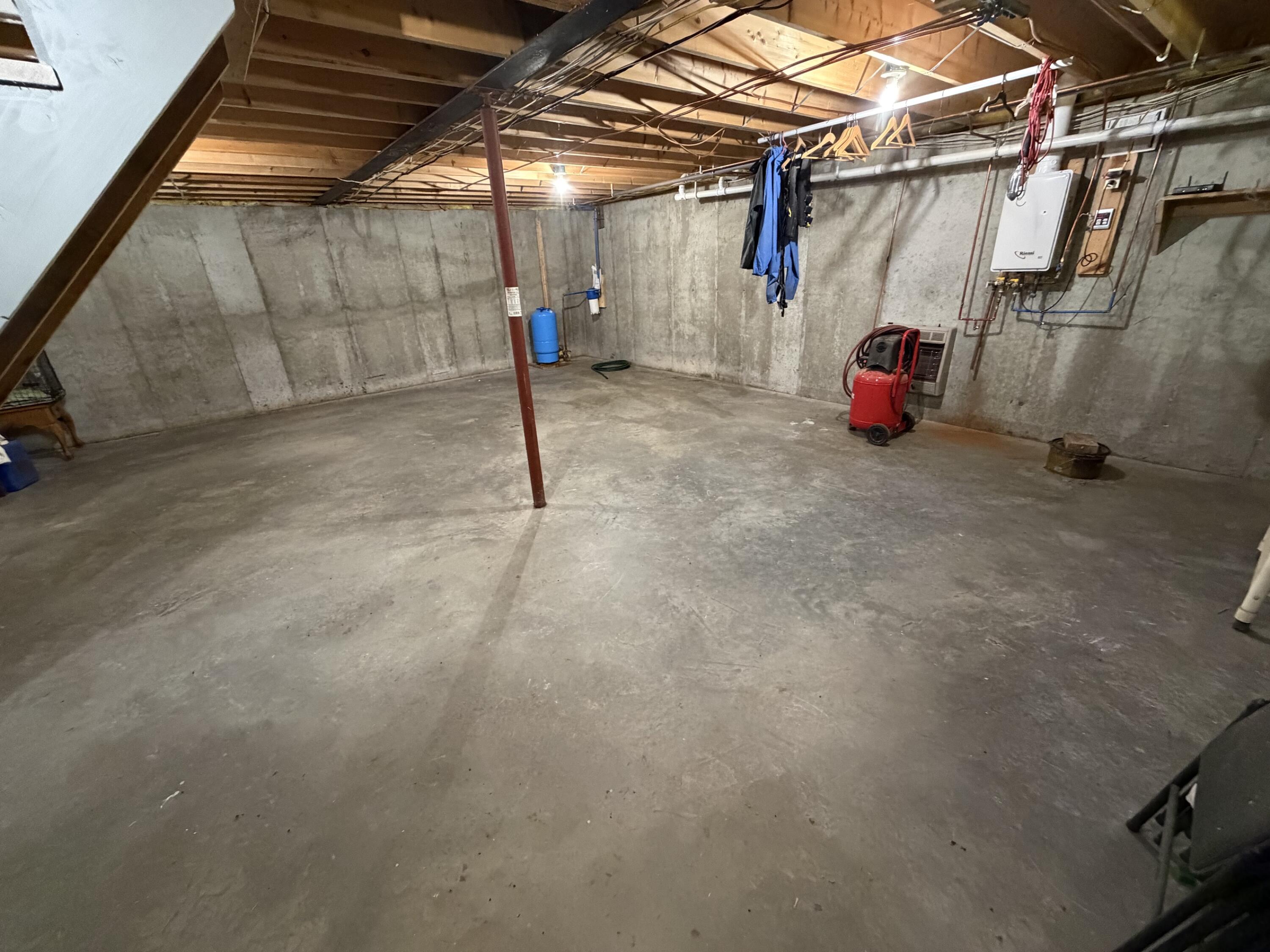 3 Loon Lane, Abbot, ME 04406 19