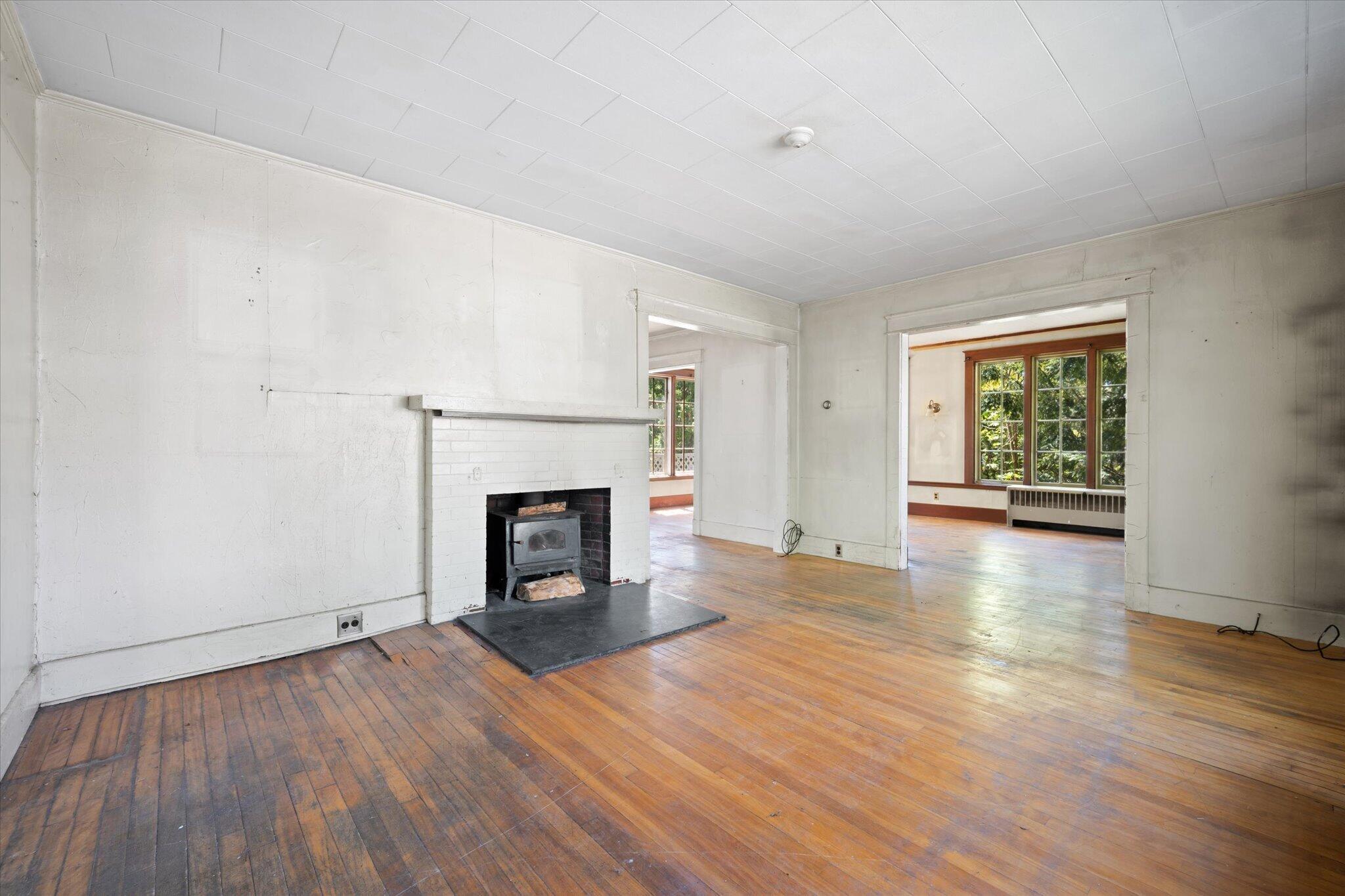 05-Living Room