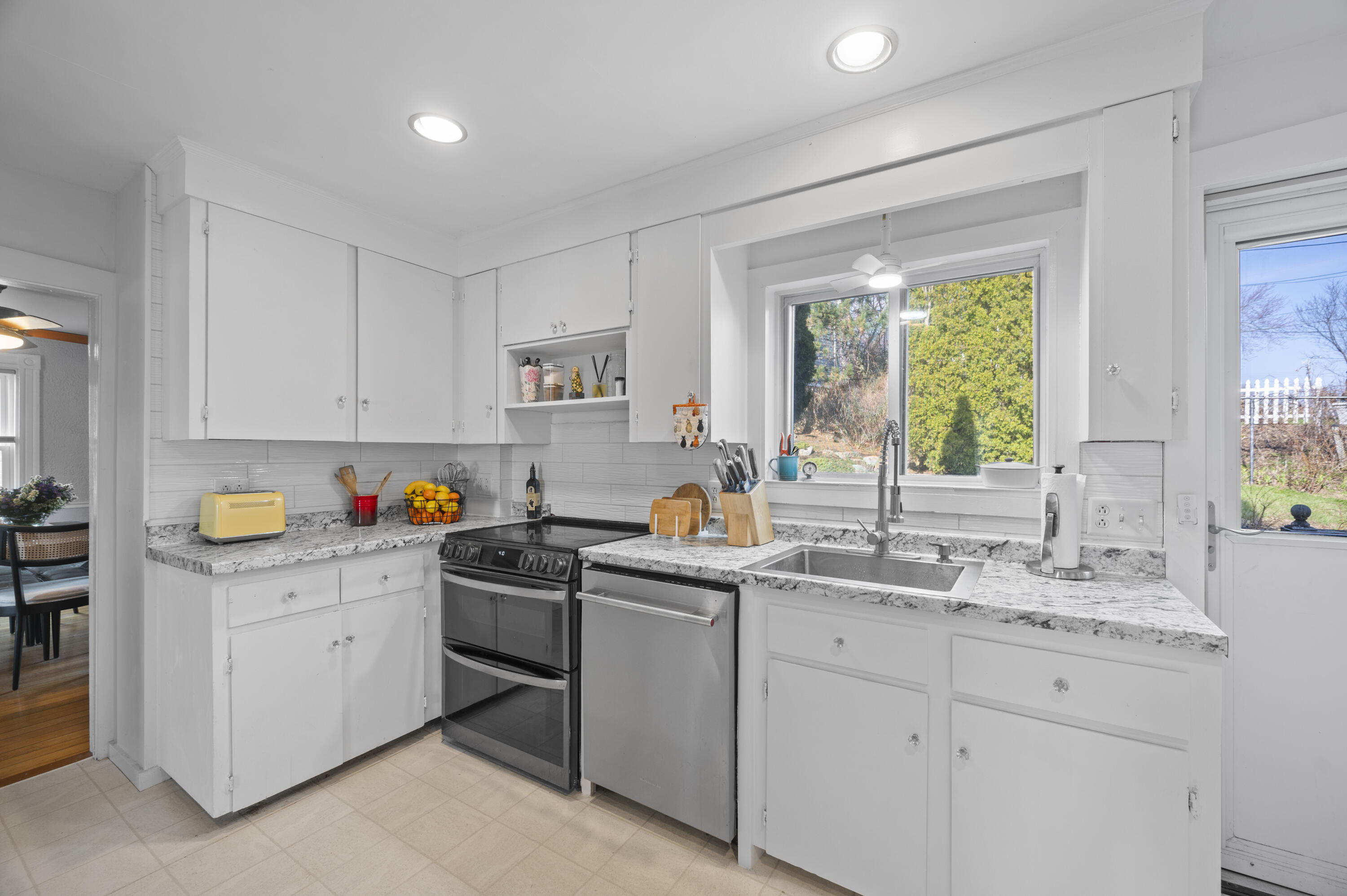 30 Bridge Street, Kittery, ME, 03904