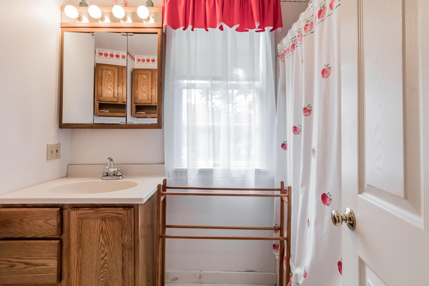 13 Andrews Road, Woodstock, ME, 04219
