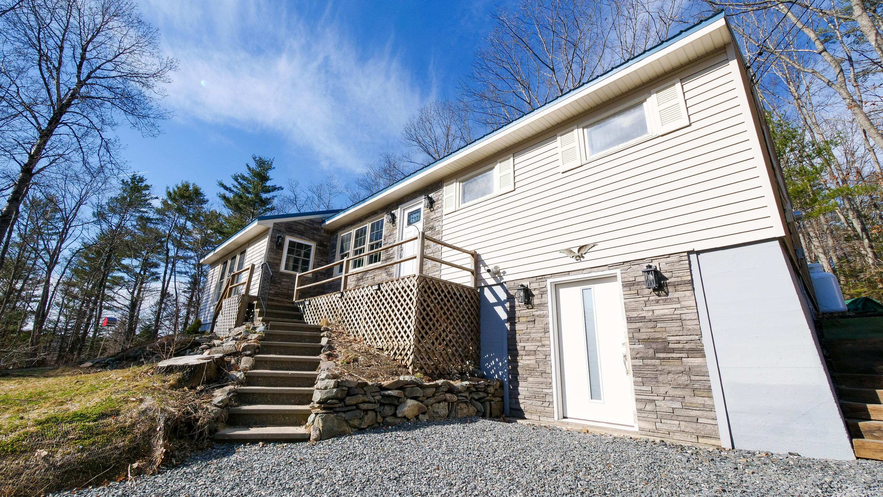 16 Gardner Road, Orono, ME, 04473