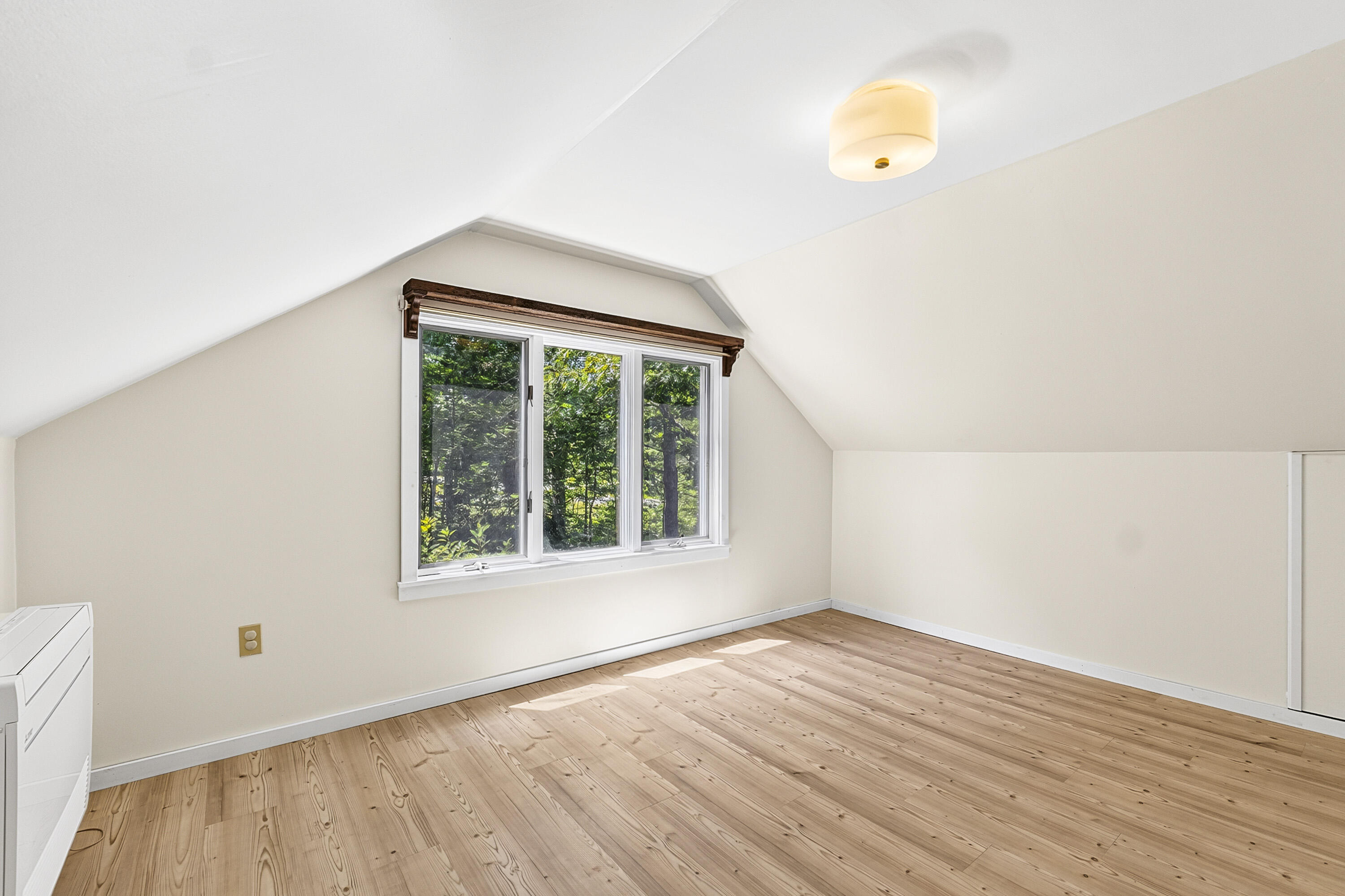 505 Foreside Road, Topsham, ME 04086 Bedroom 3-2nd floor