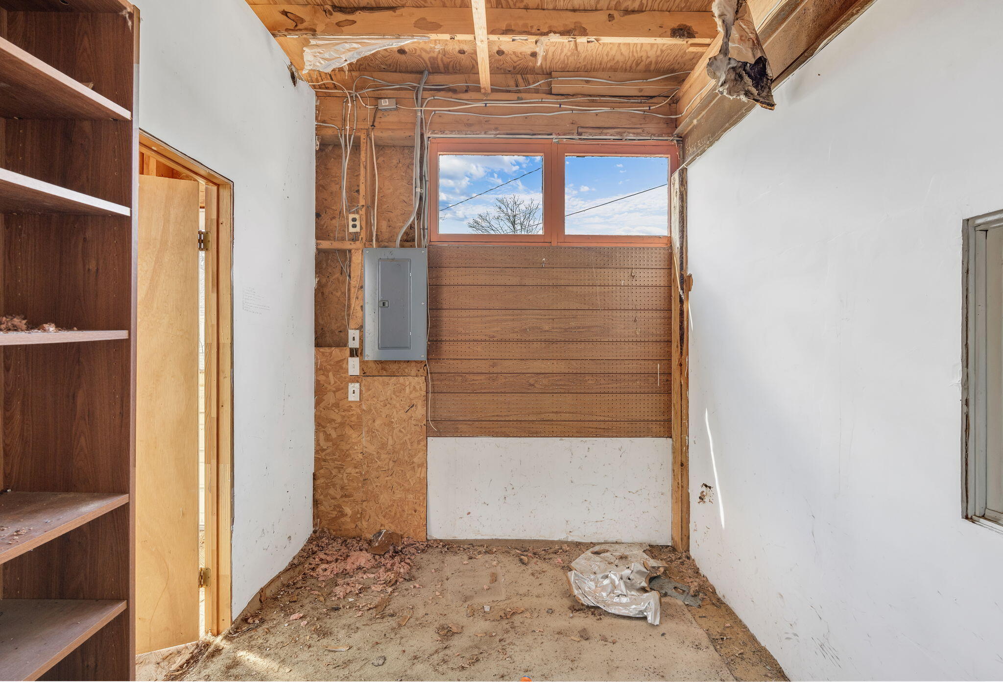 400 Hotel Road, Auburn, ME, 04210