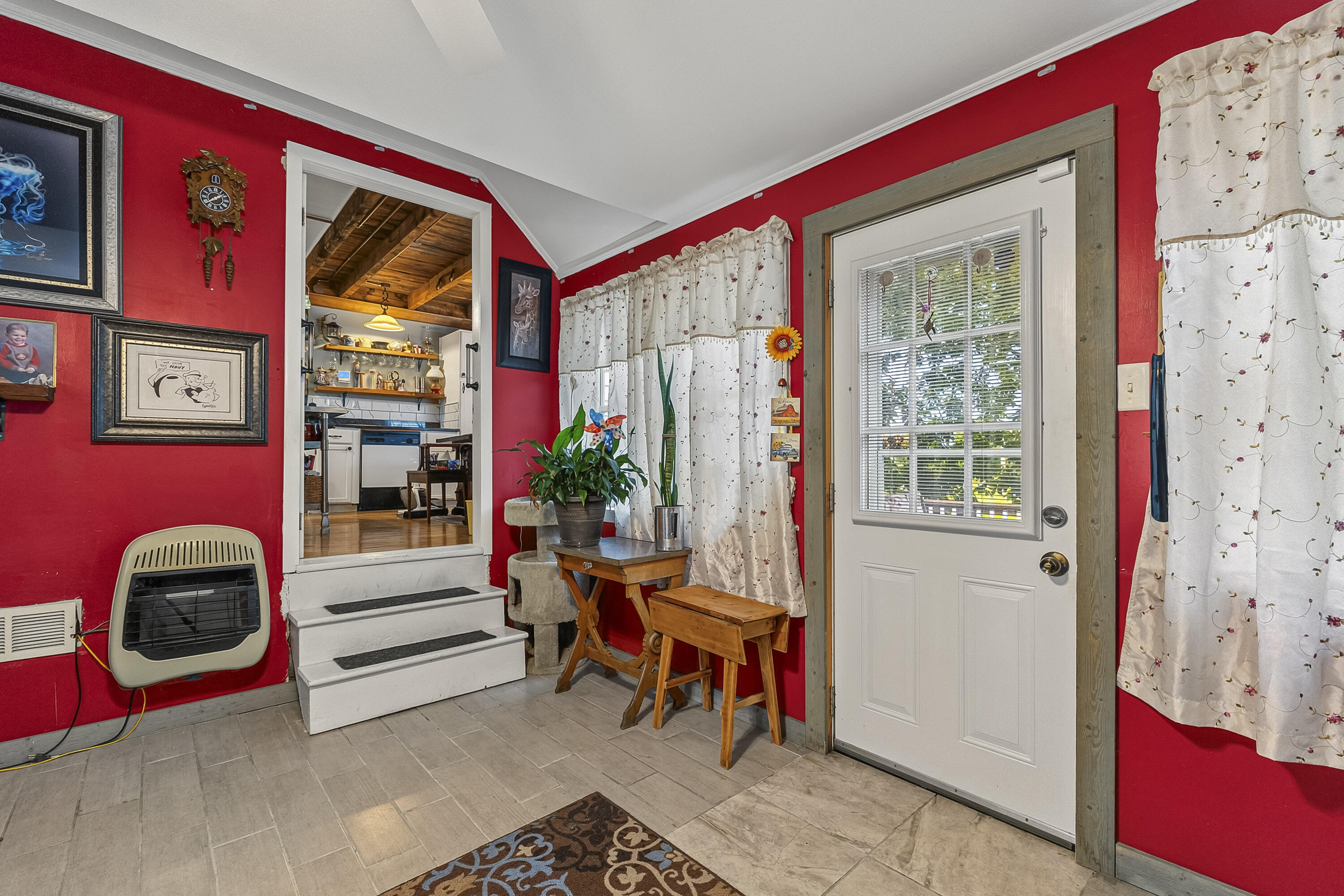 313 Portland Street, Berwick, ME 03901 Den