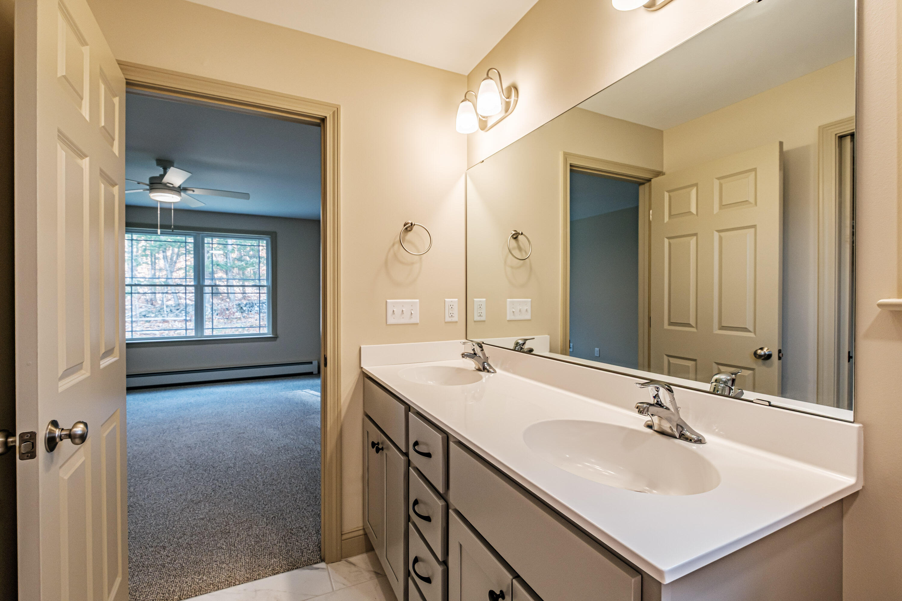 33 Woodbrey Lane, Standish, ME, 04084